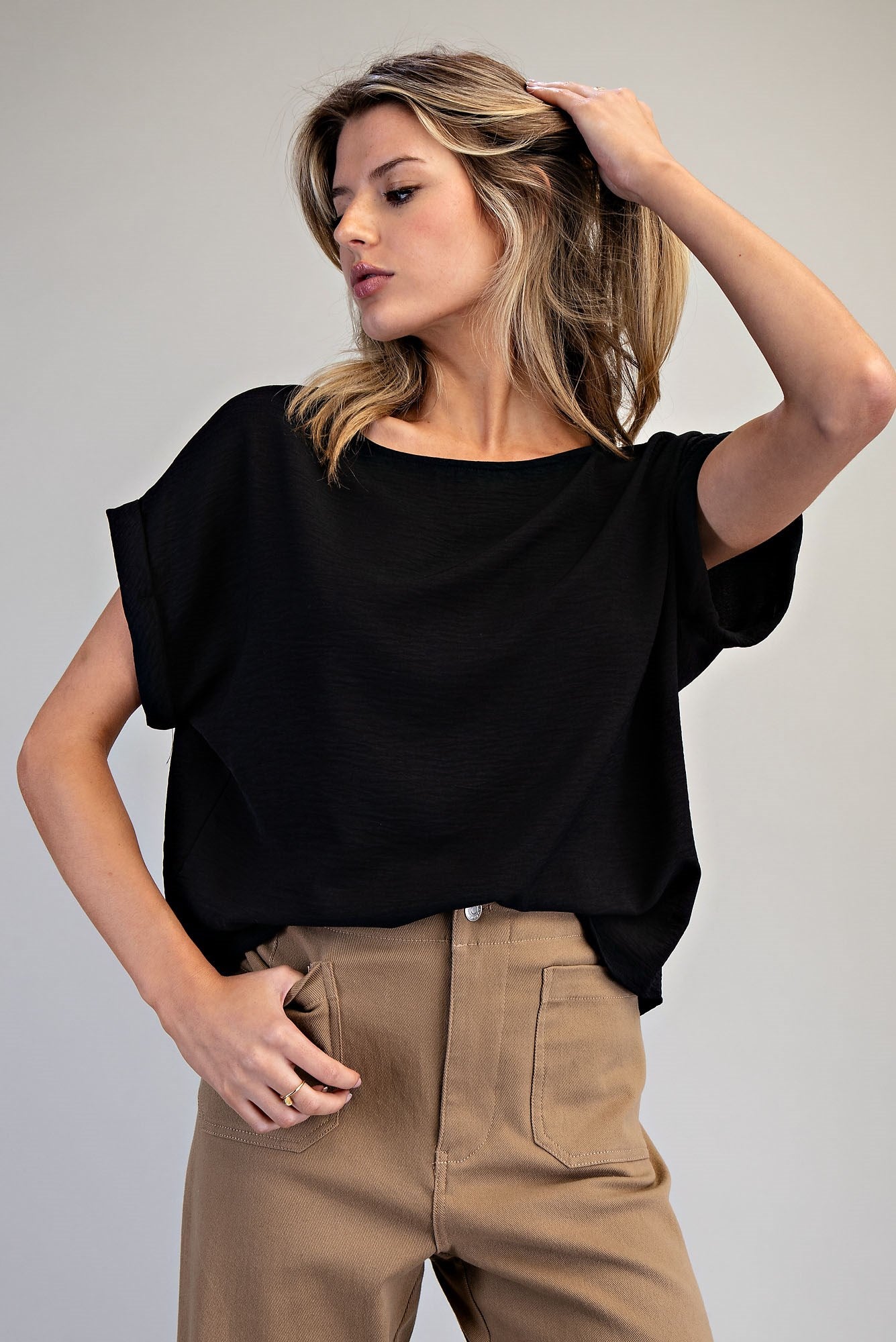 Solid Round Neck Short Sleeve Top