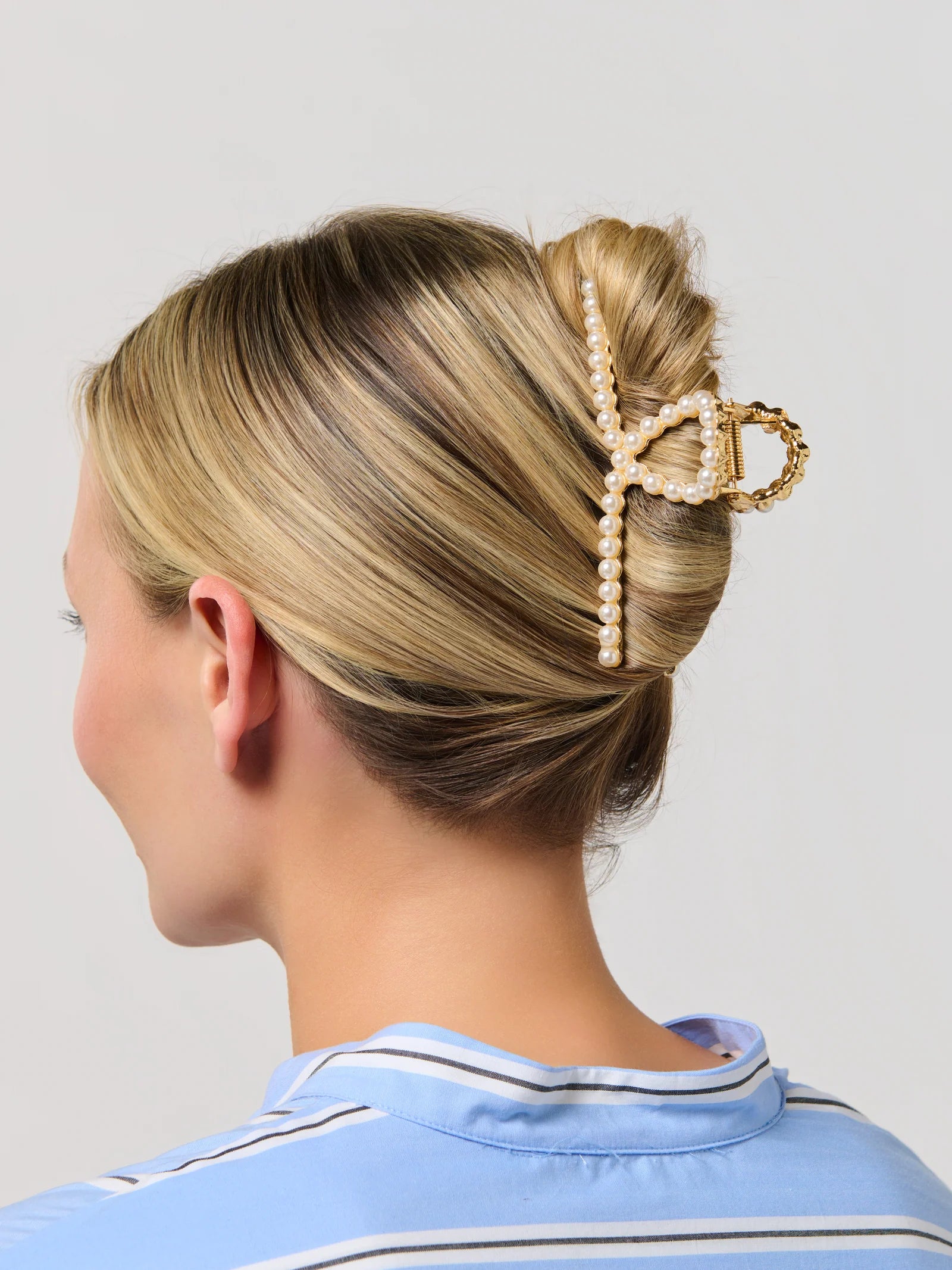 Mini Pearl Claw Clip
