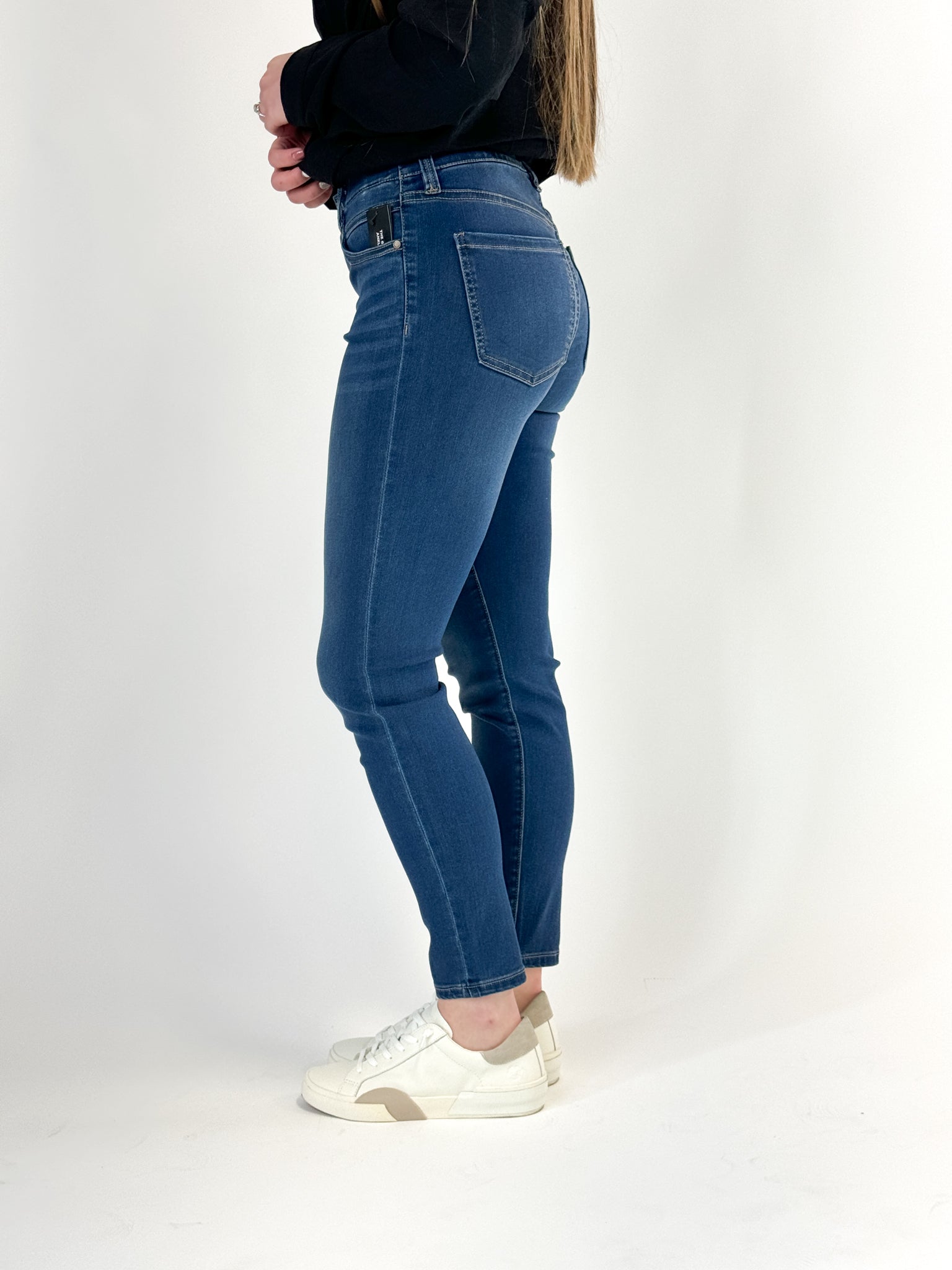 Liverpool Gia Glider Santa Ynez — Kirtsey's Clothing & Gift Boutique