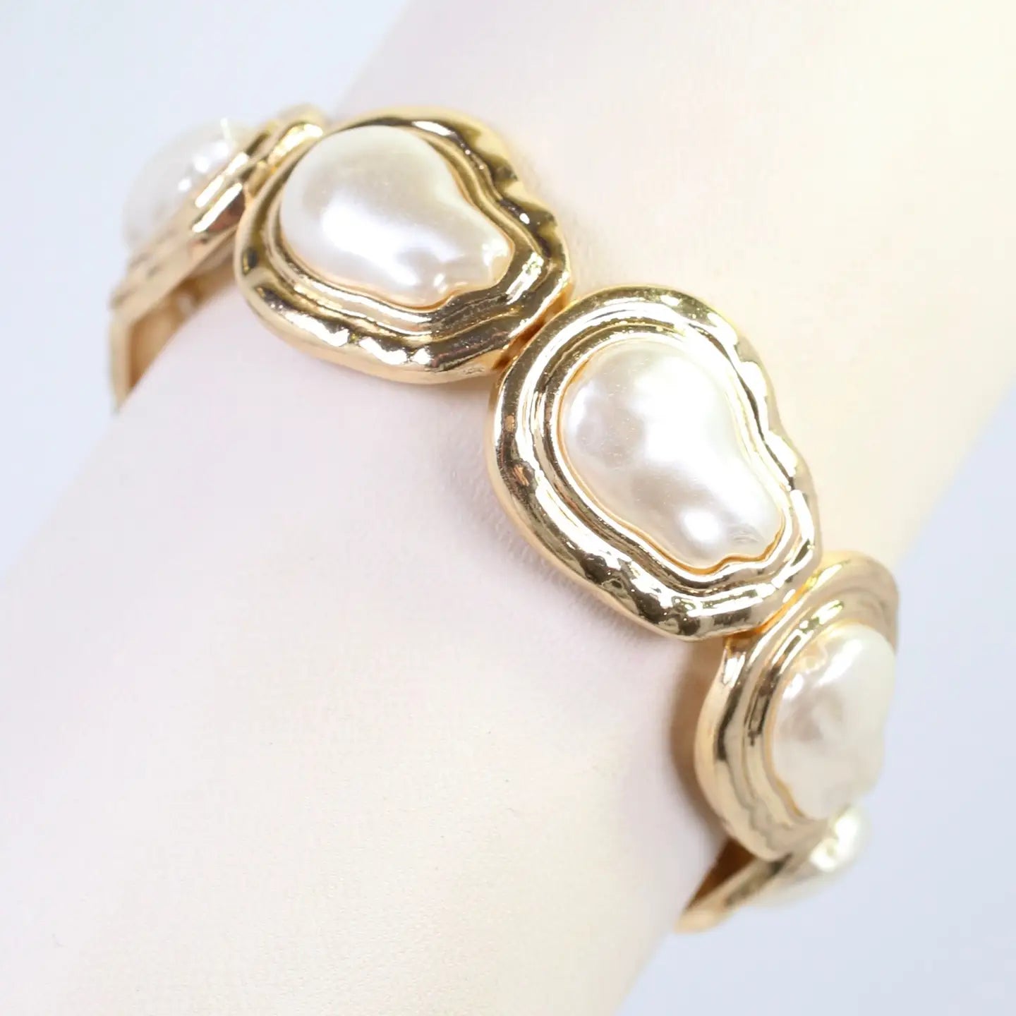 Arwen Baroque Pearl Stretch Bracelet