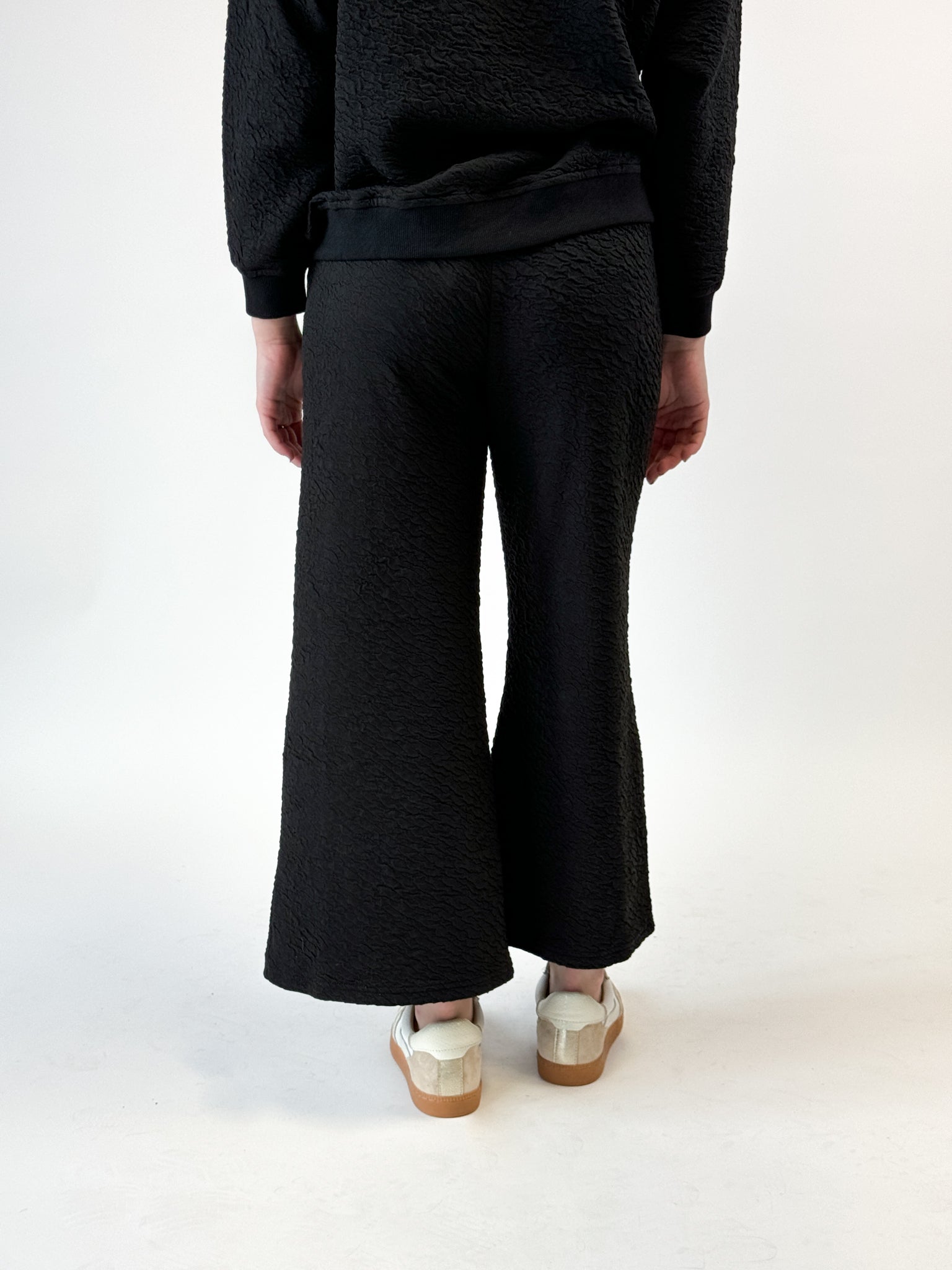 Textured Cropped Wide Leg Pants