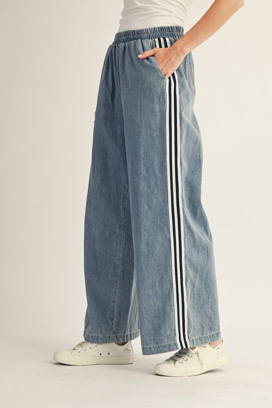 Side Band Accent Washed Denim Pants