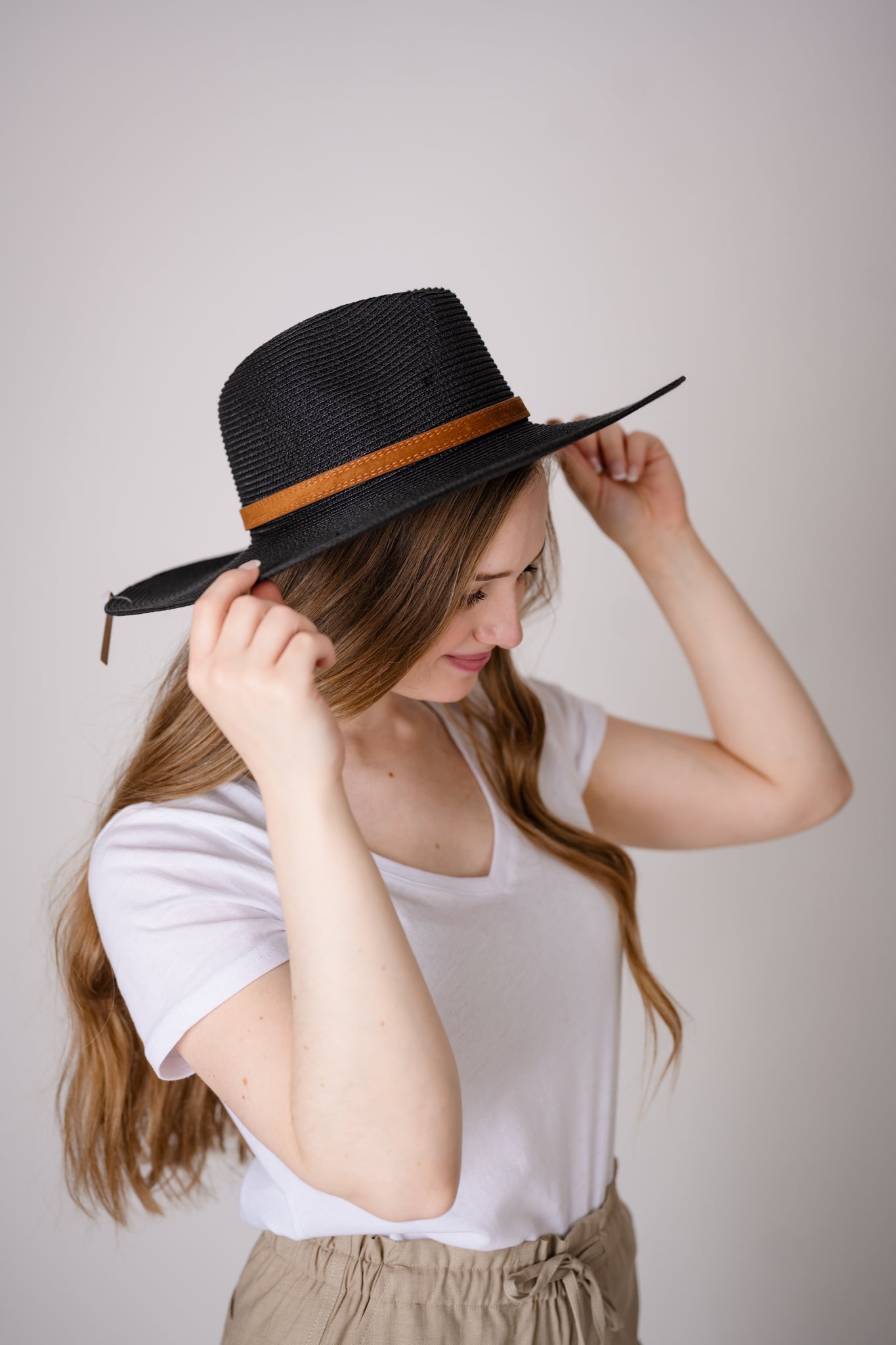 Straw Fedora Hat w/ Faux Leather Belt