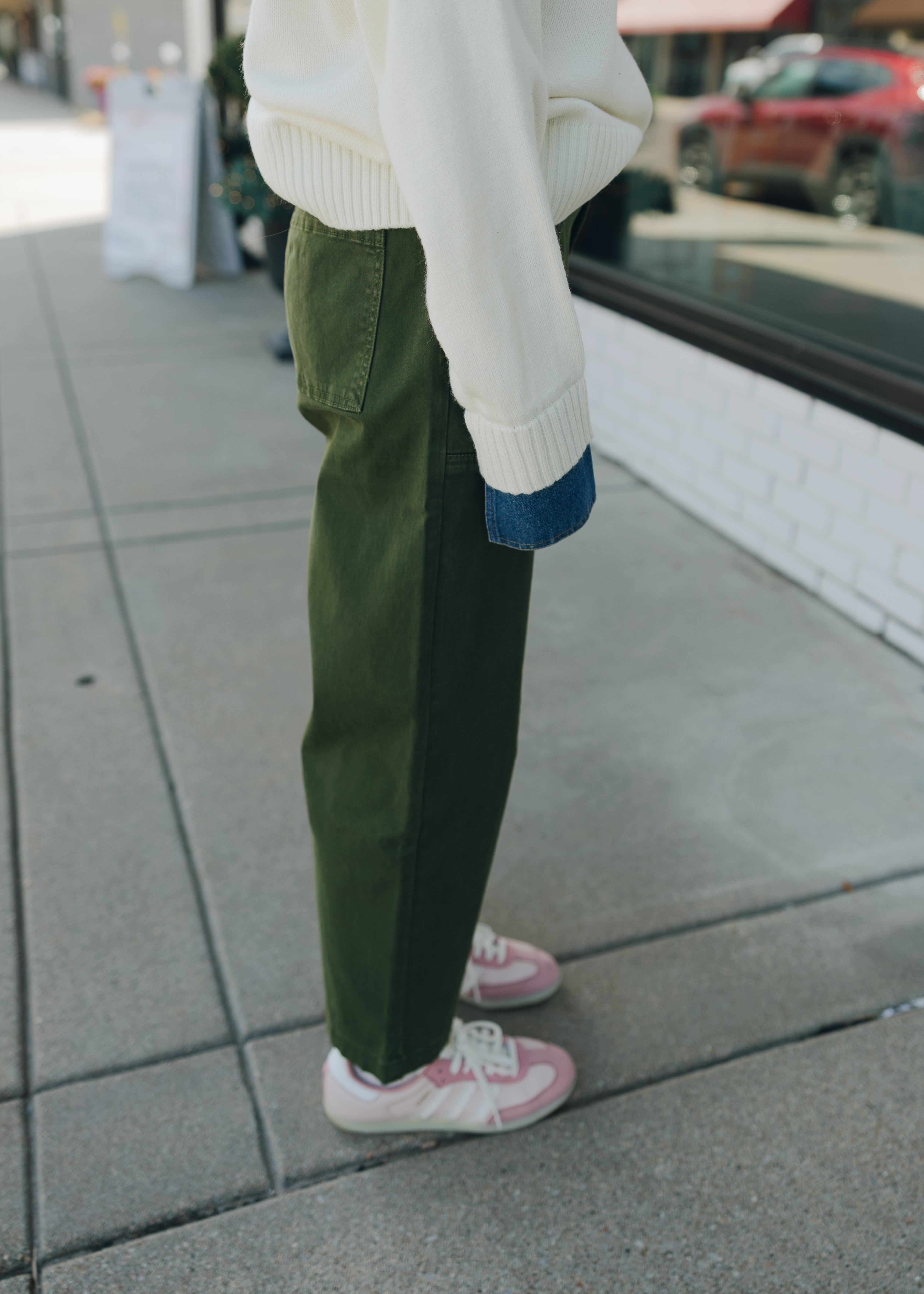 KUT Ashton High Rise Relaxed Leg