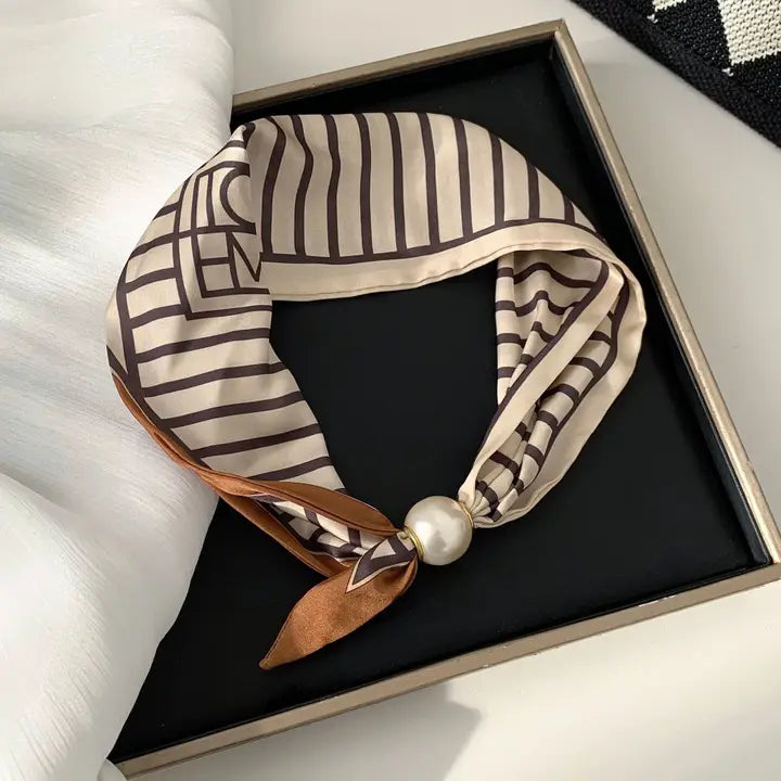 Pearl Magnetic Clasp Scarf