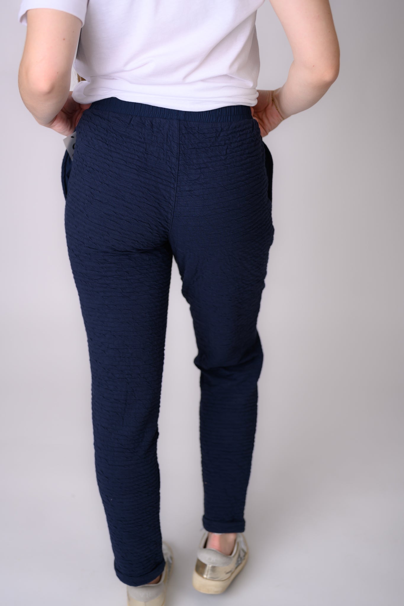 Cotton-Blended Textured Pant