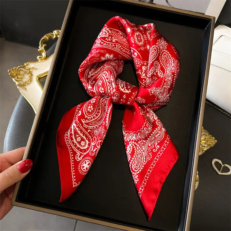 Elegant Paisley Pattern Scarf