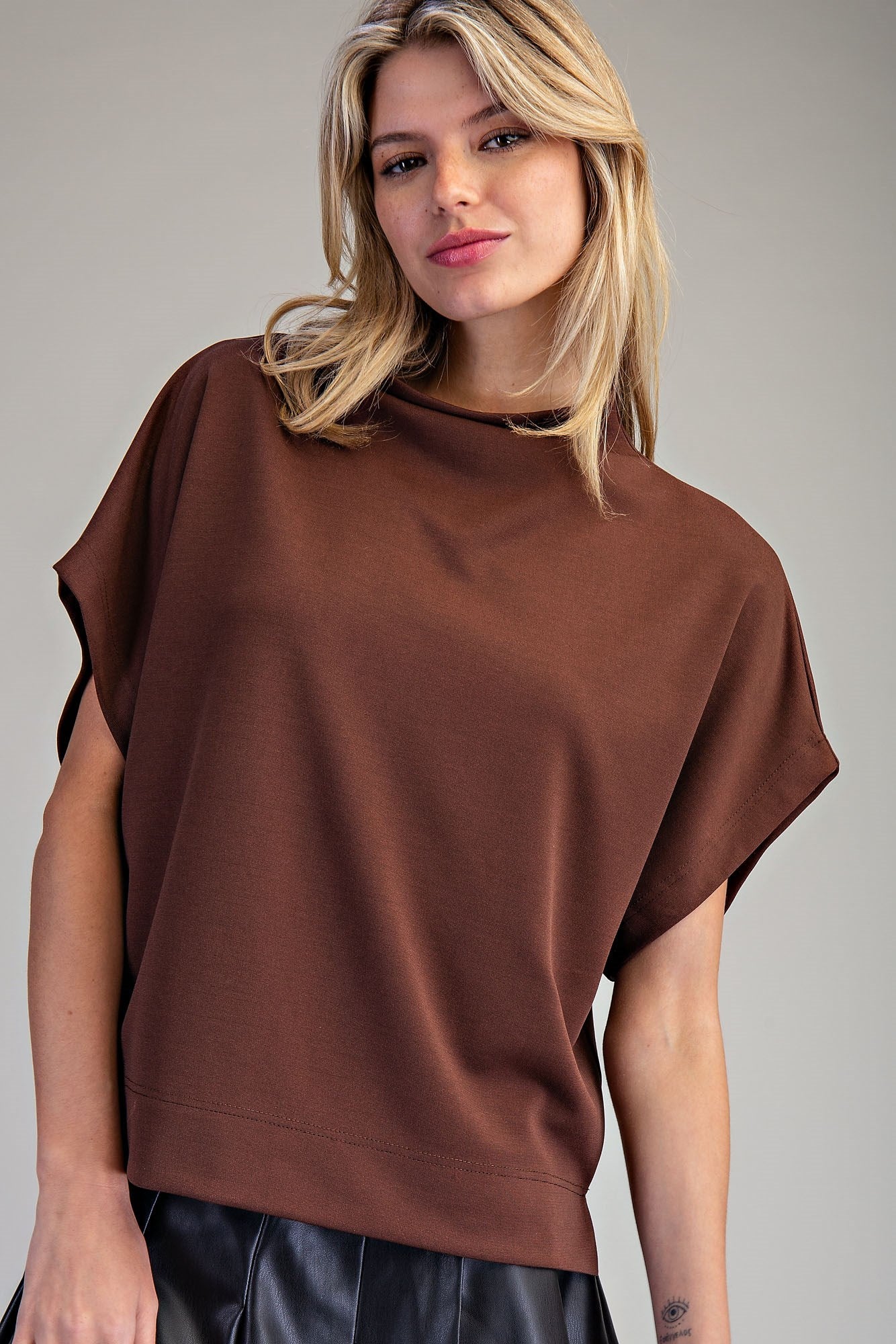 Solid Mock Neck Short Sleeve Top