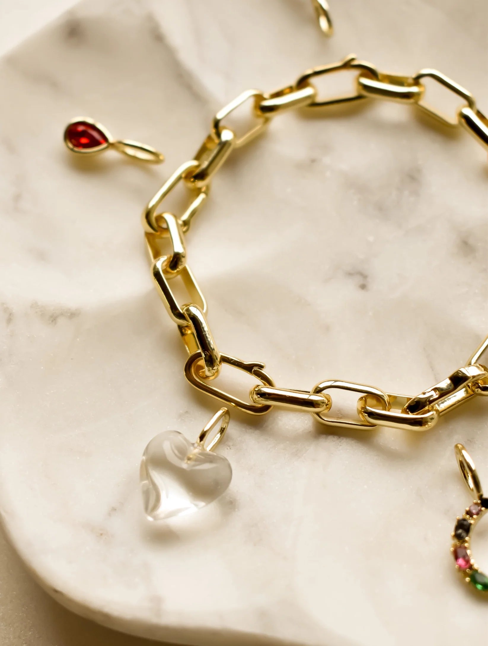 Sis Kiss Palm Beach Stone Heart Charm