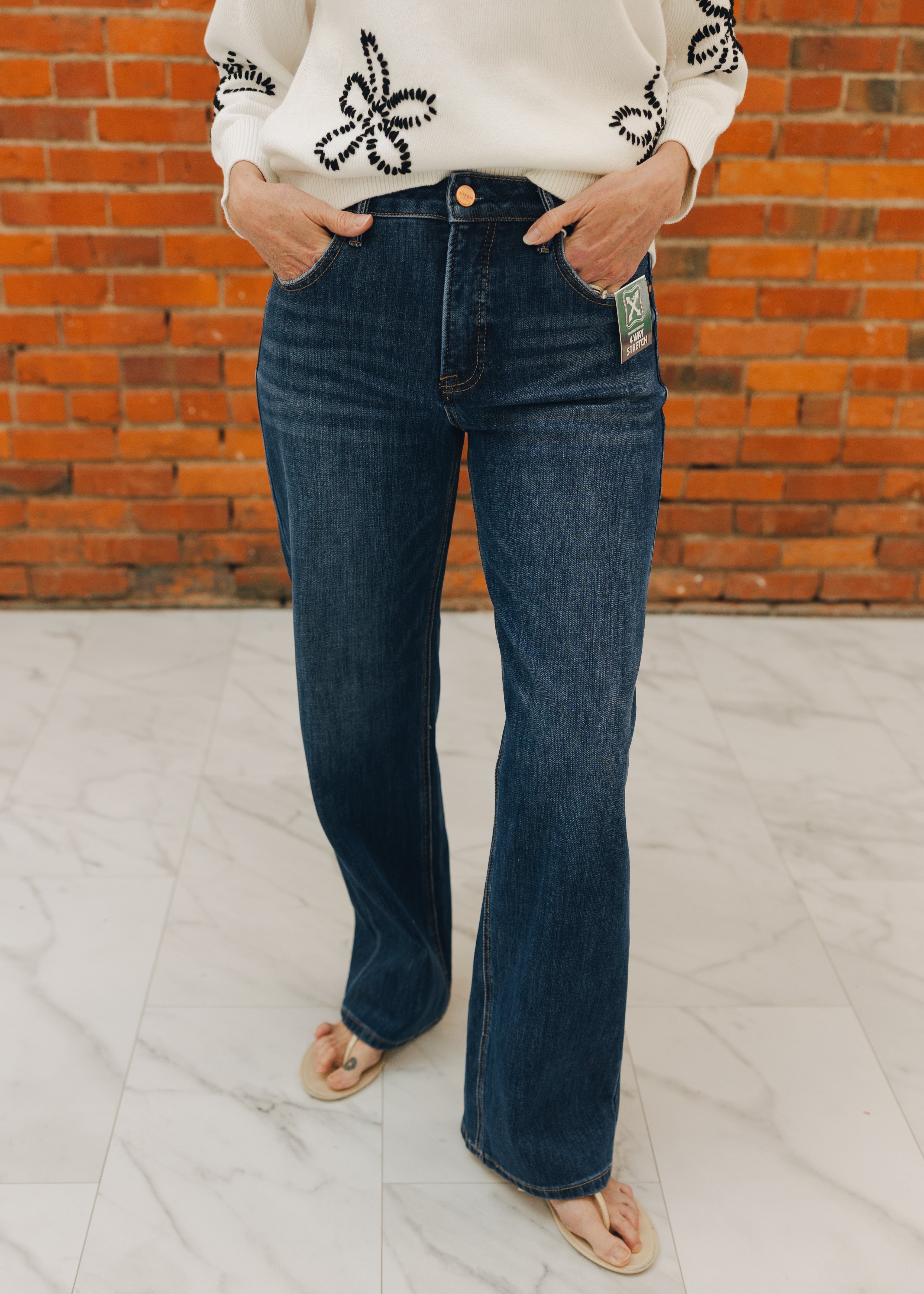 Risen Straight Leg Jeans - Dark