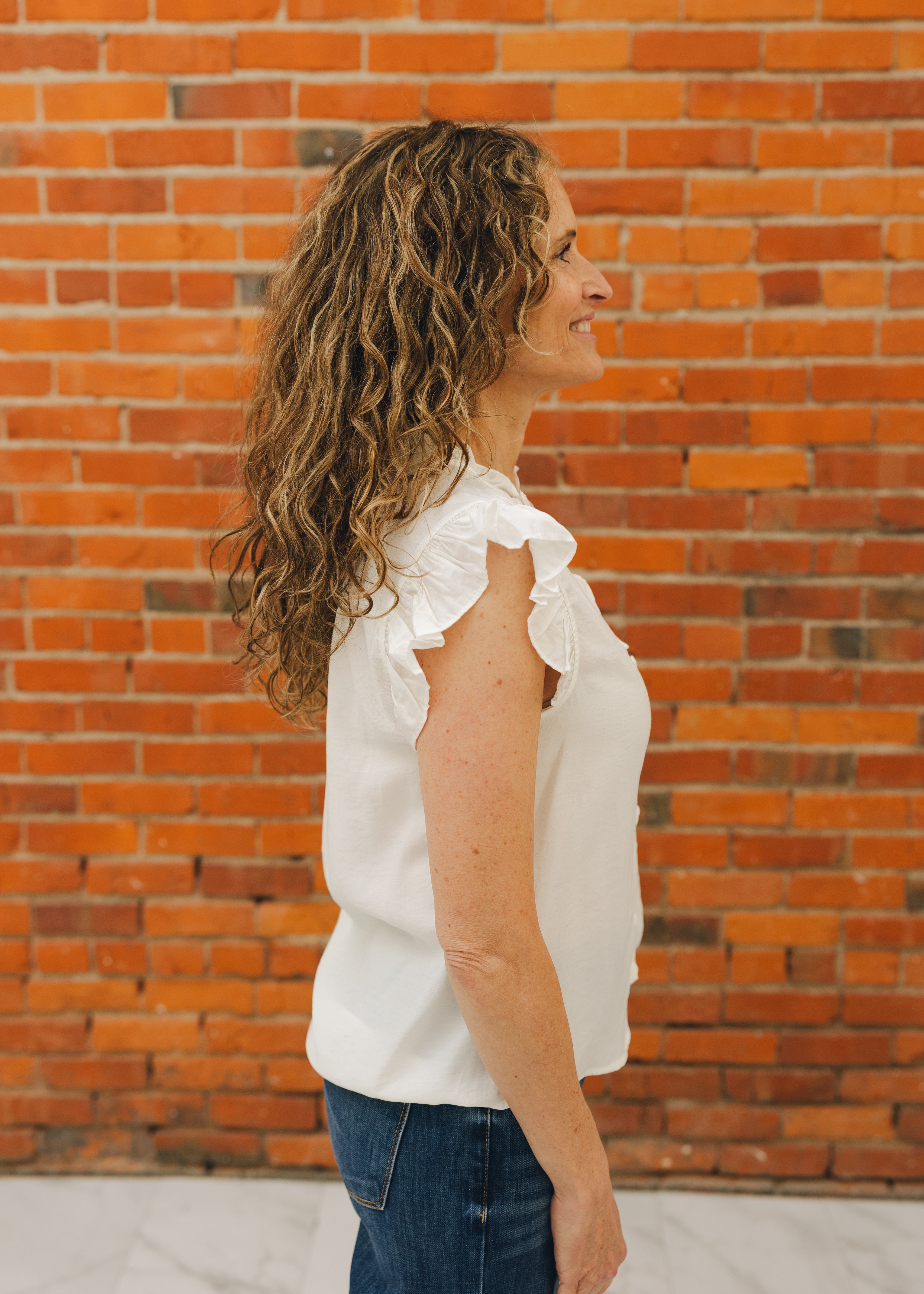 Ruffle Edge Sleeveless Glitter Top