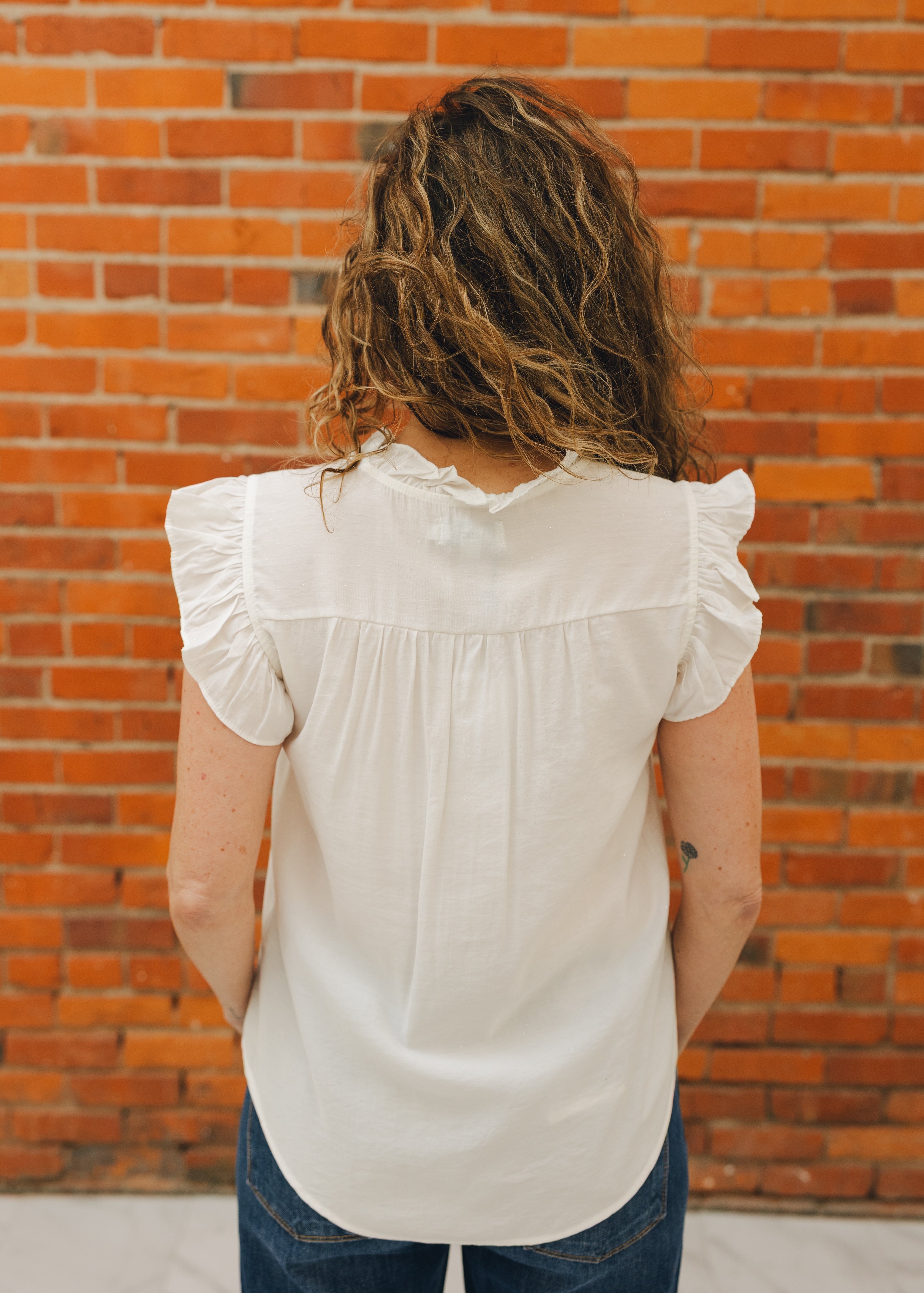 Ruffle Edge Sleeveless Glitter Top