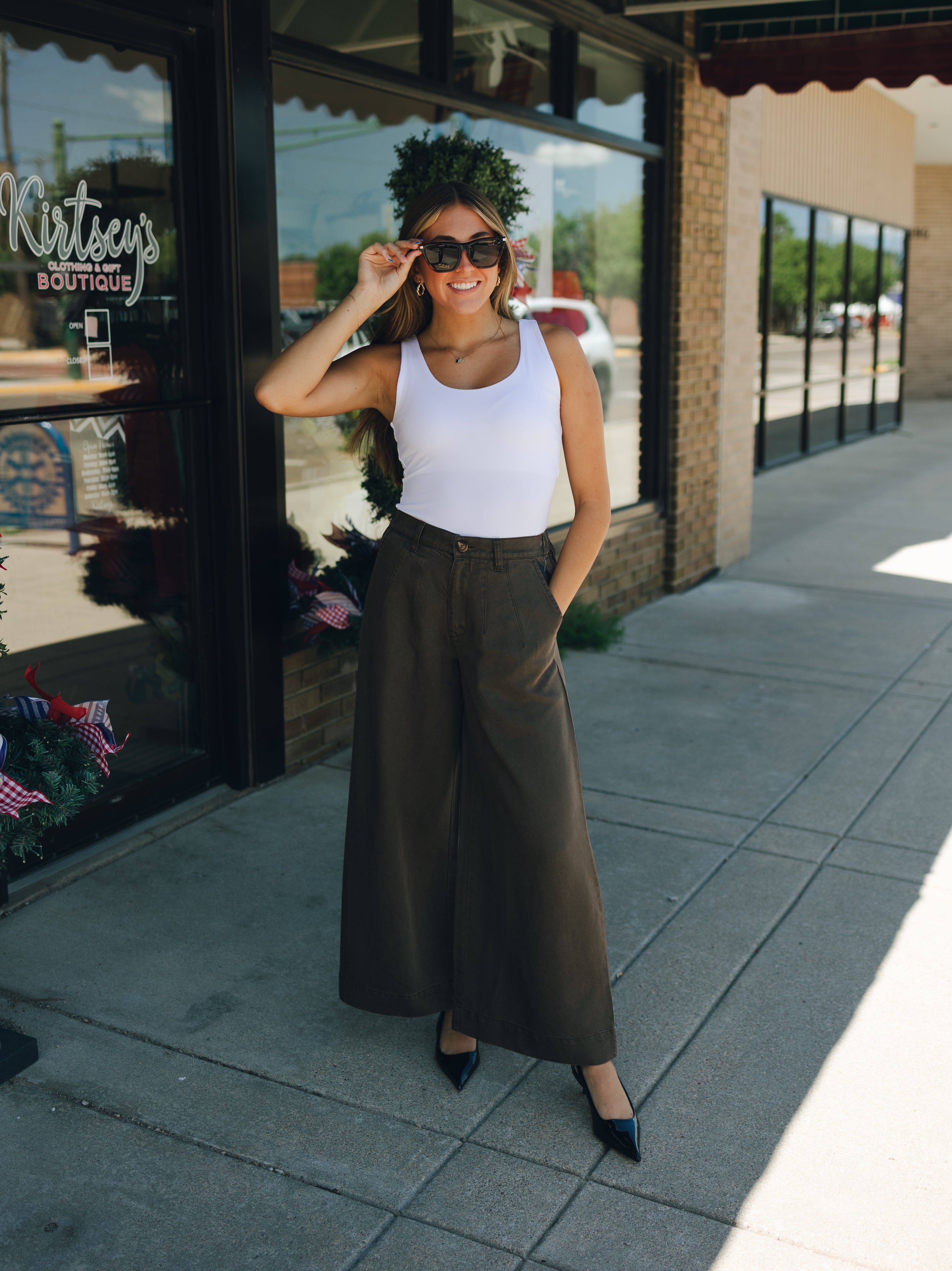 KUT Blake High Rise Super Wide Leg - Hershey