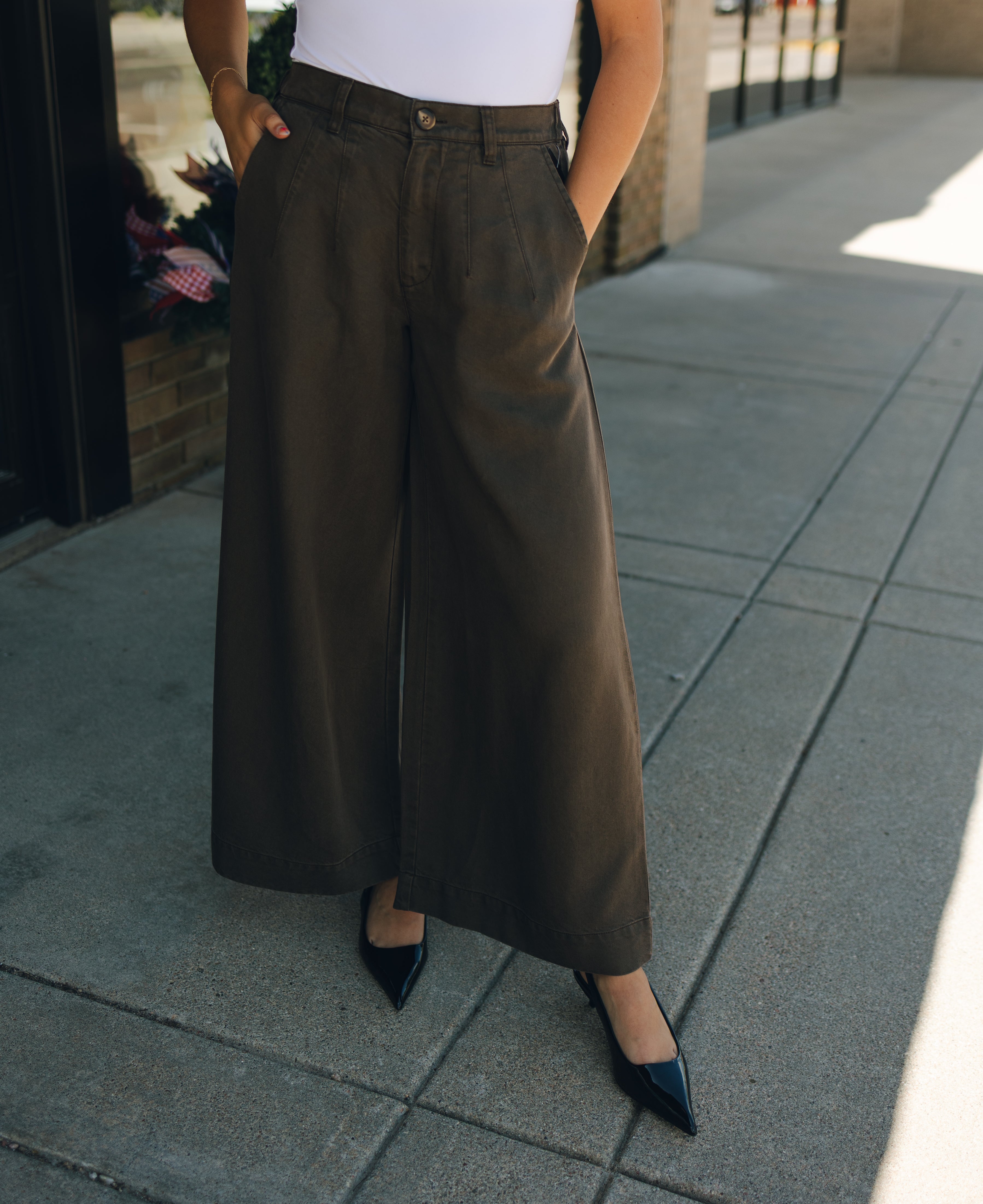 KUT Blake High Rise Super Wide Leg - Hershey