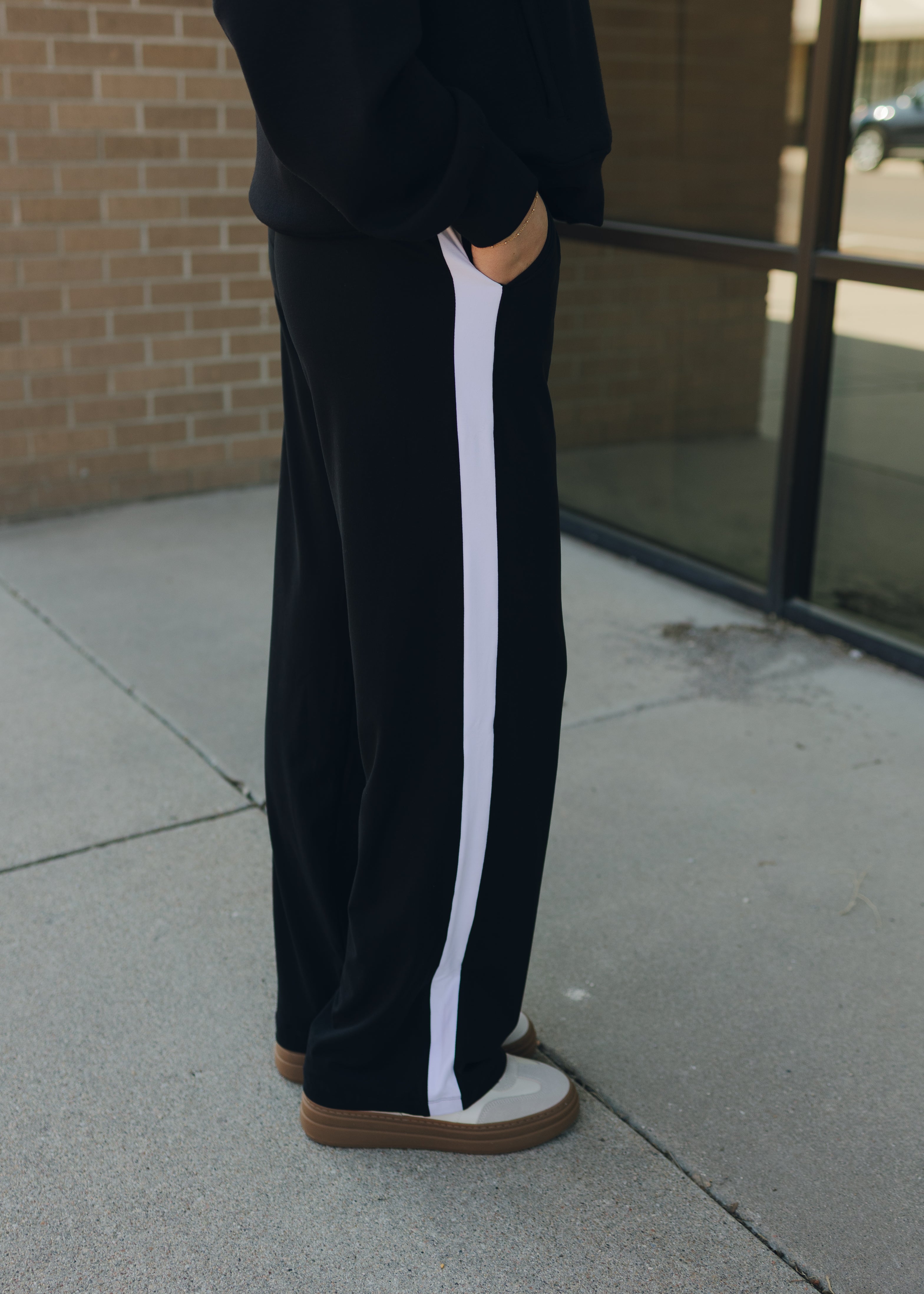 Butter Striping Straight Pant