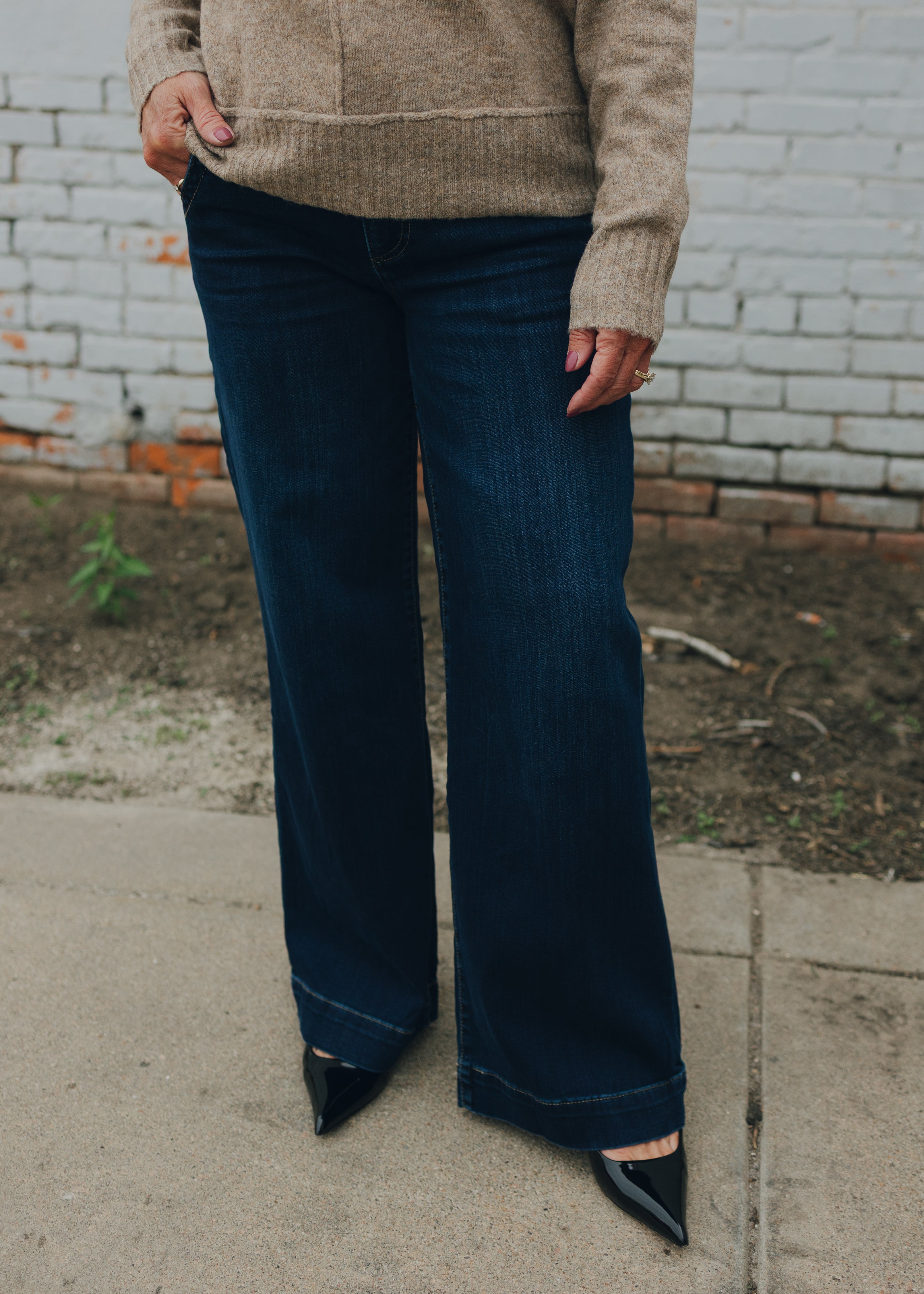 KUT Meg High Rise Wide Leg - Unequalled