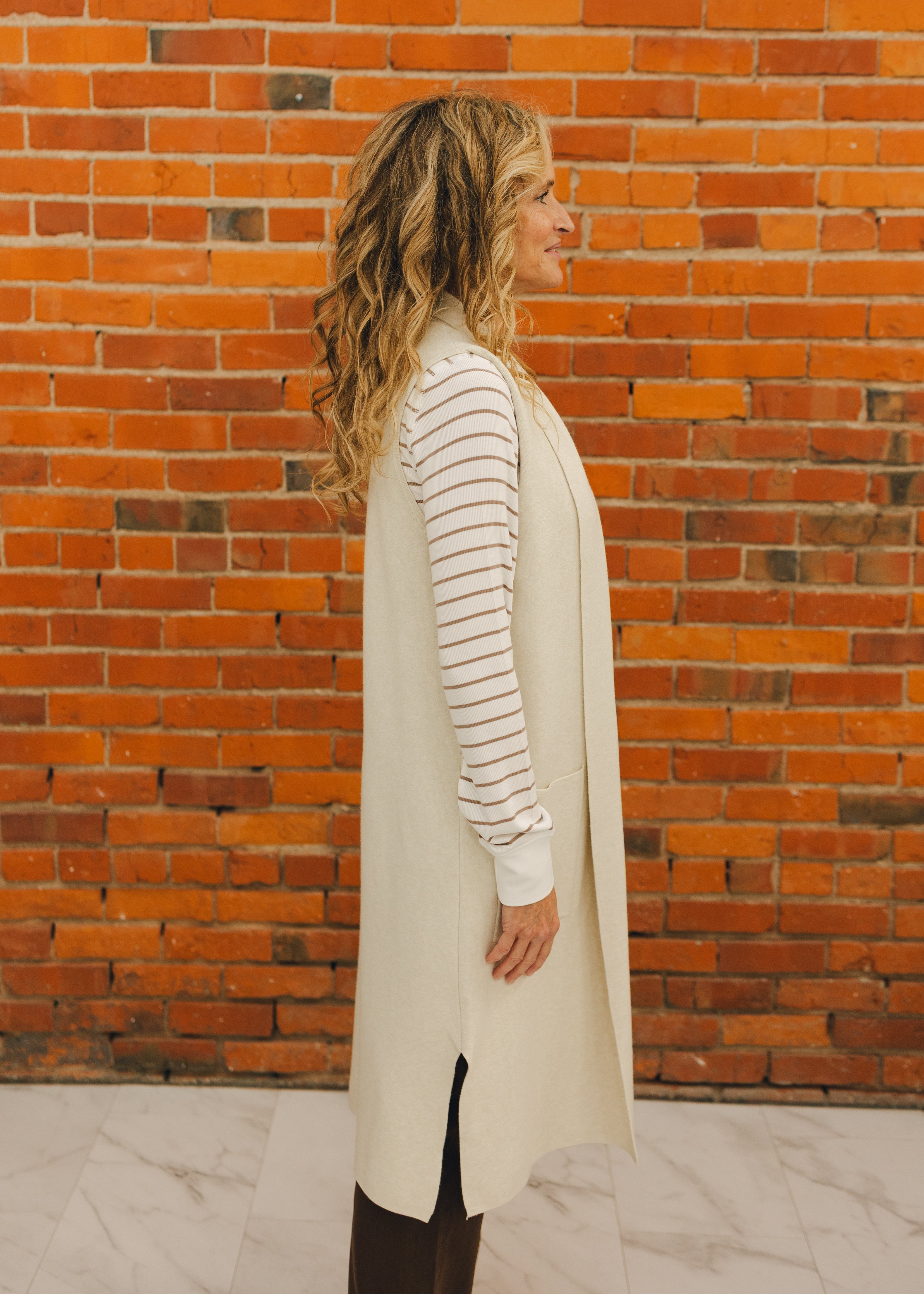 Sleeveless Open Knitted Cardigan