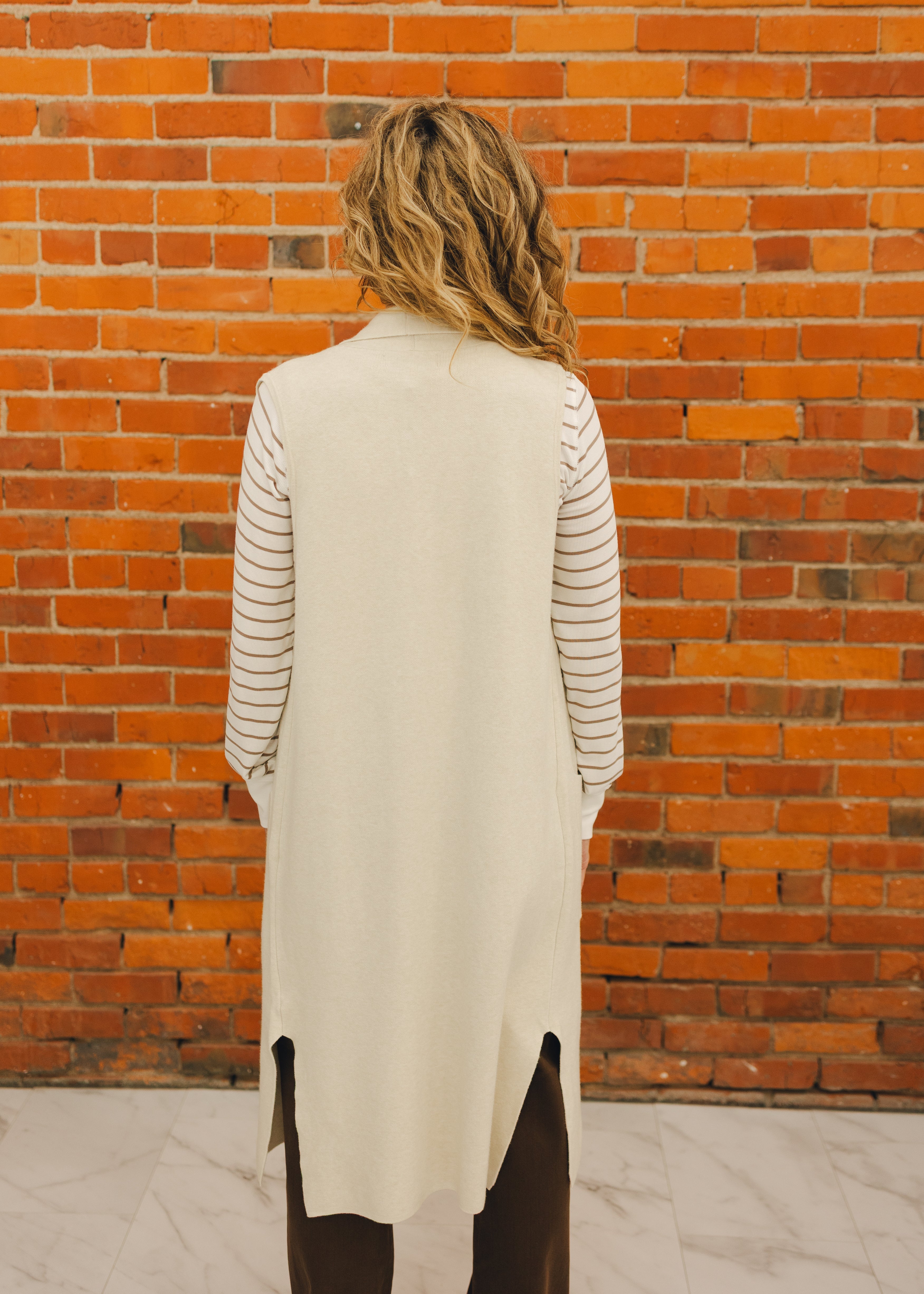 Sleeveless Open Knitted Cardigan