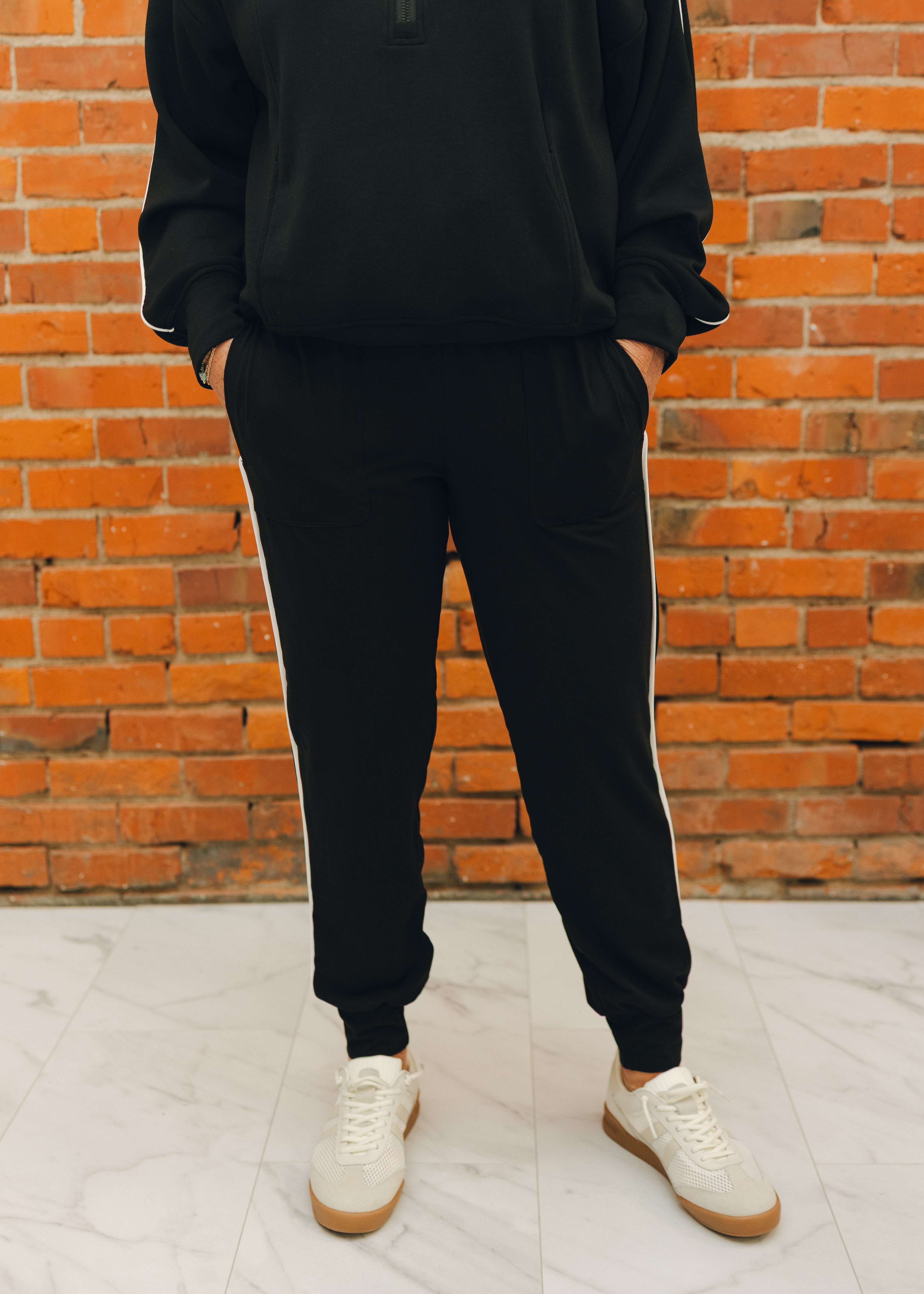 Butter Piping Jogger