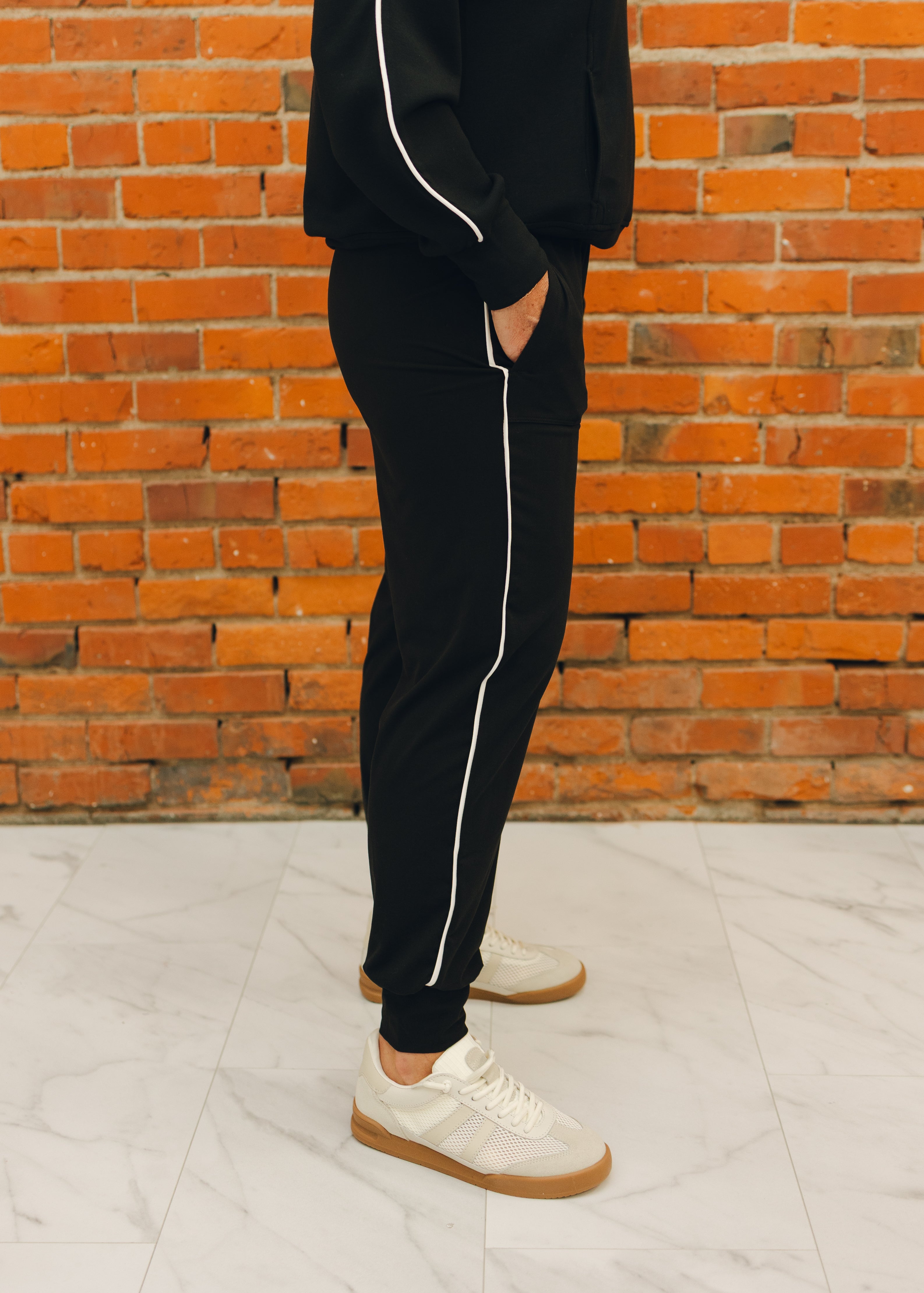 Butter Piping Jogger