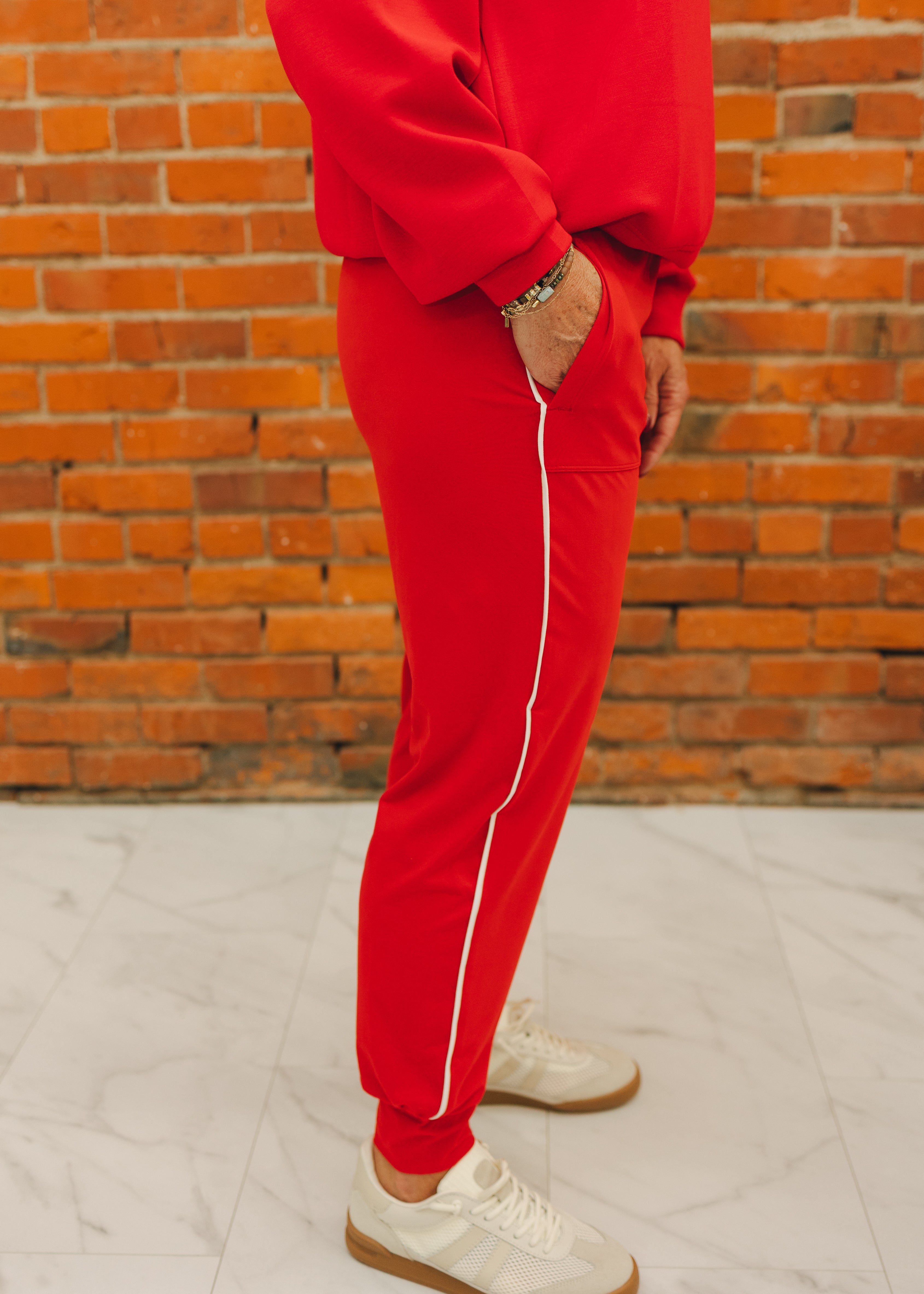 Butter Piping Jogger