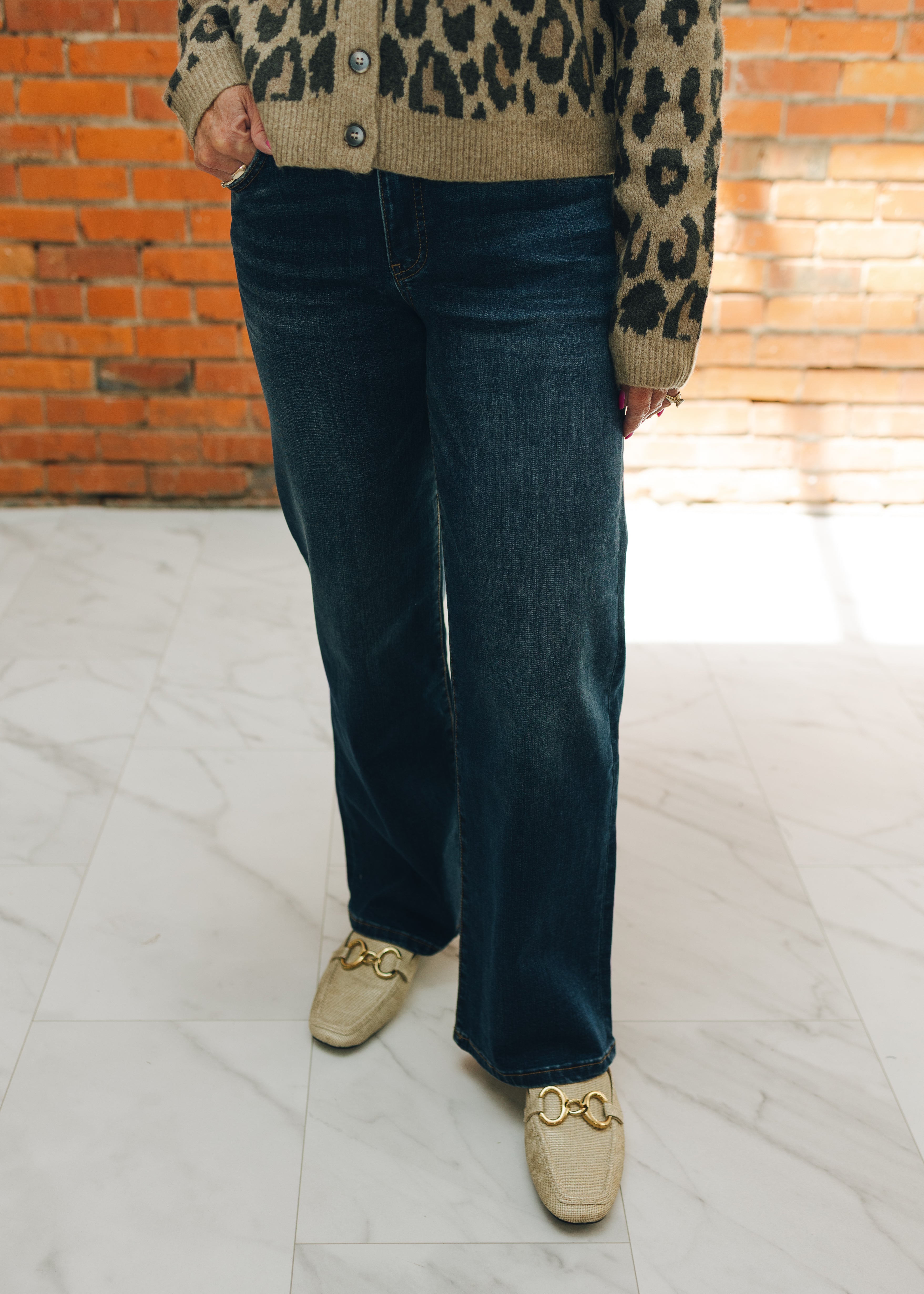 KUT Charlotte High Rise - Resolved