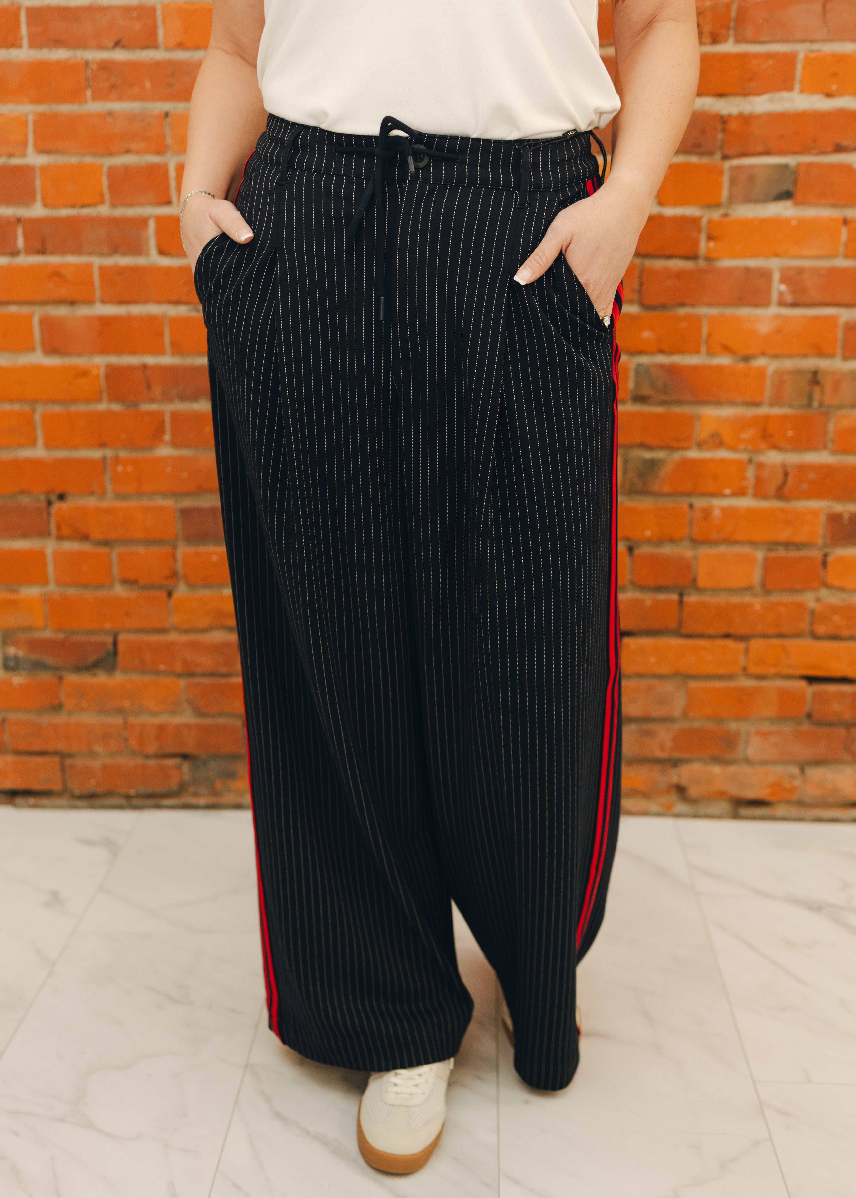 Liverpool Pleated Trouser