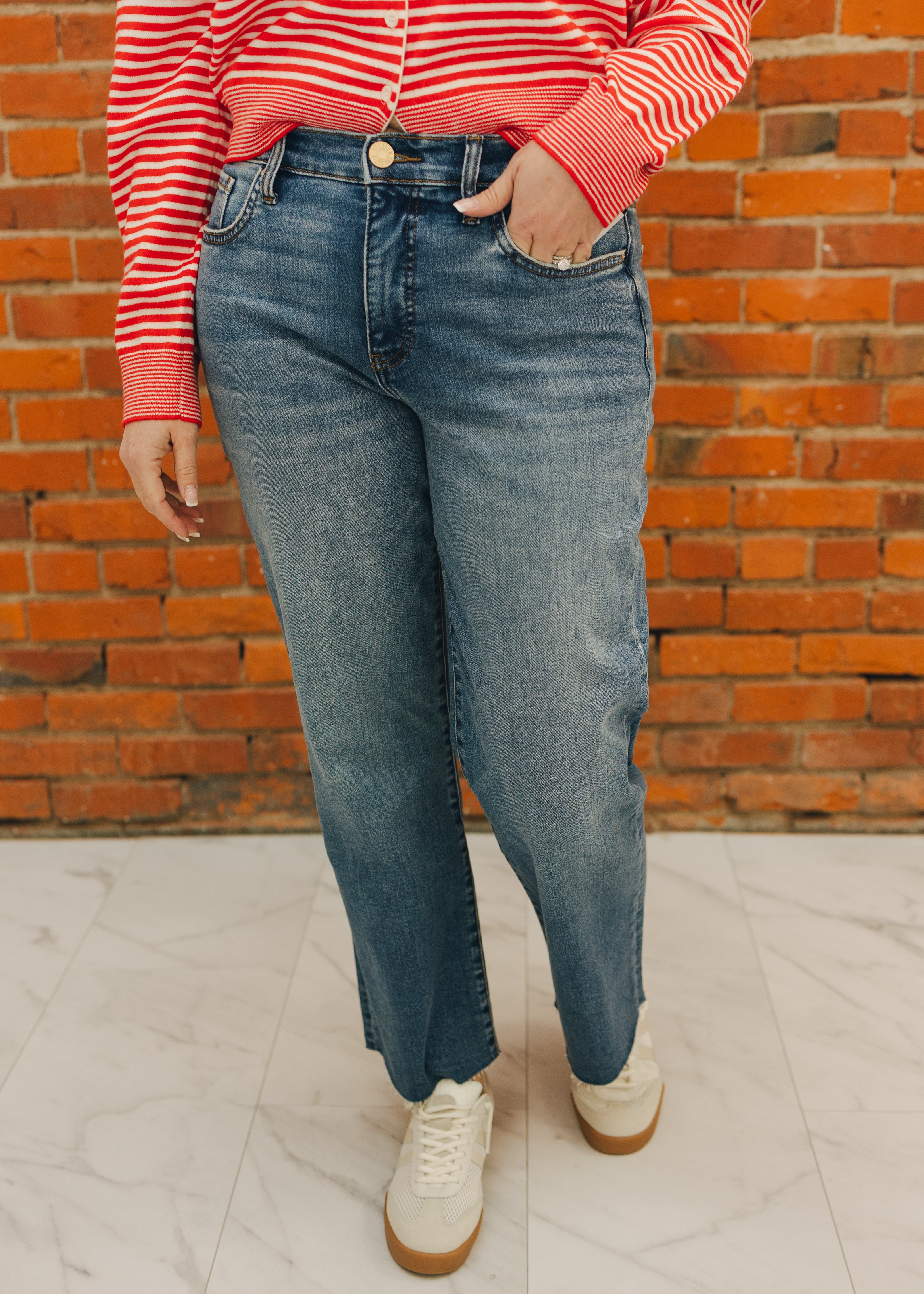 KUT Avery HR Fab Ab - Building