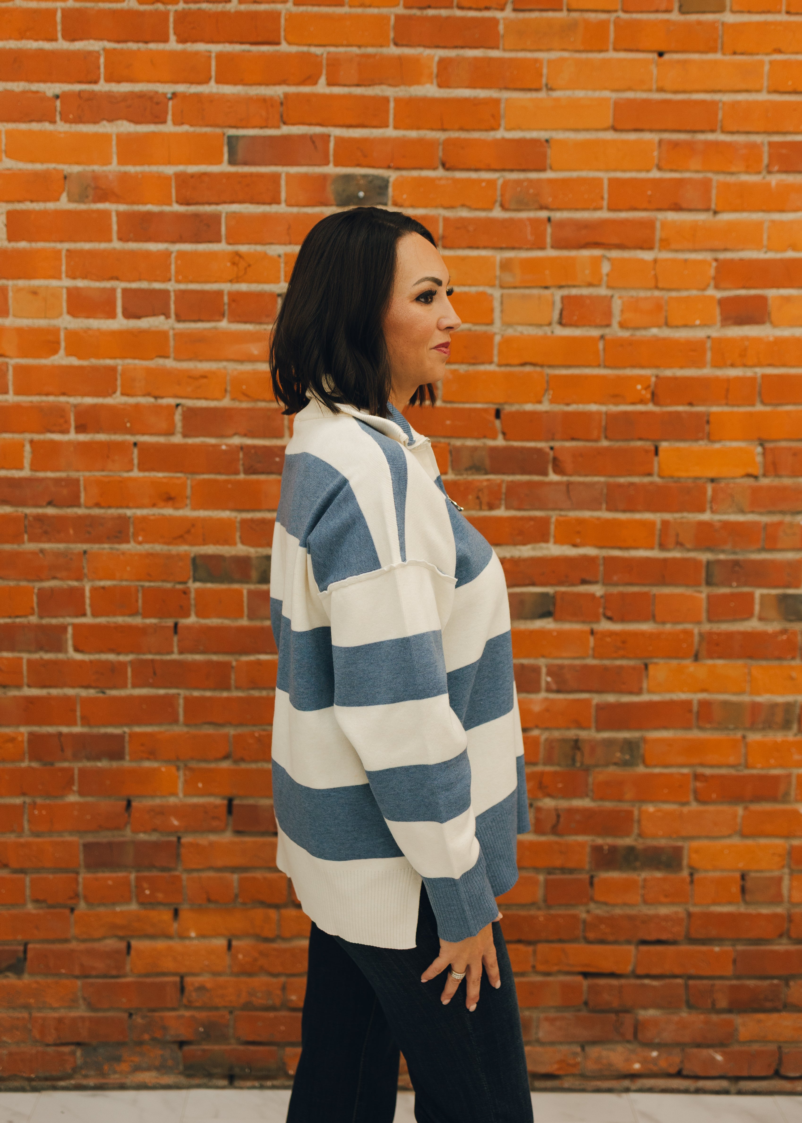 Reversed Stitch Accent Zip Up Sweater Top