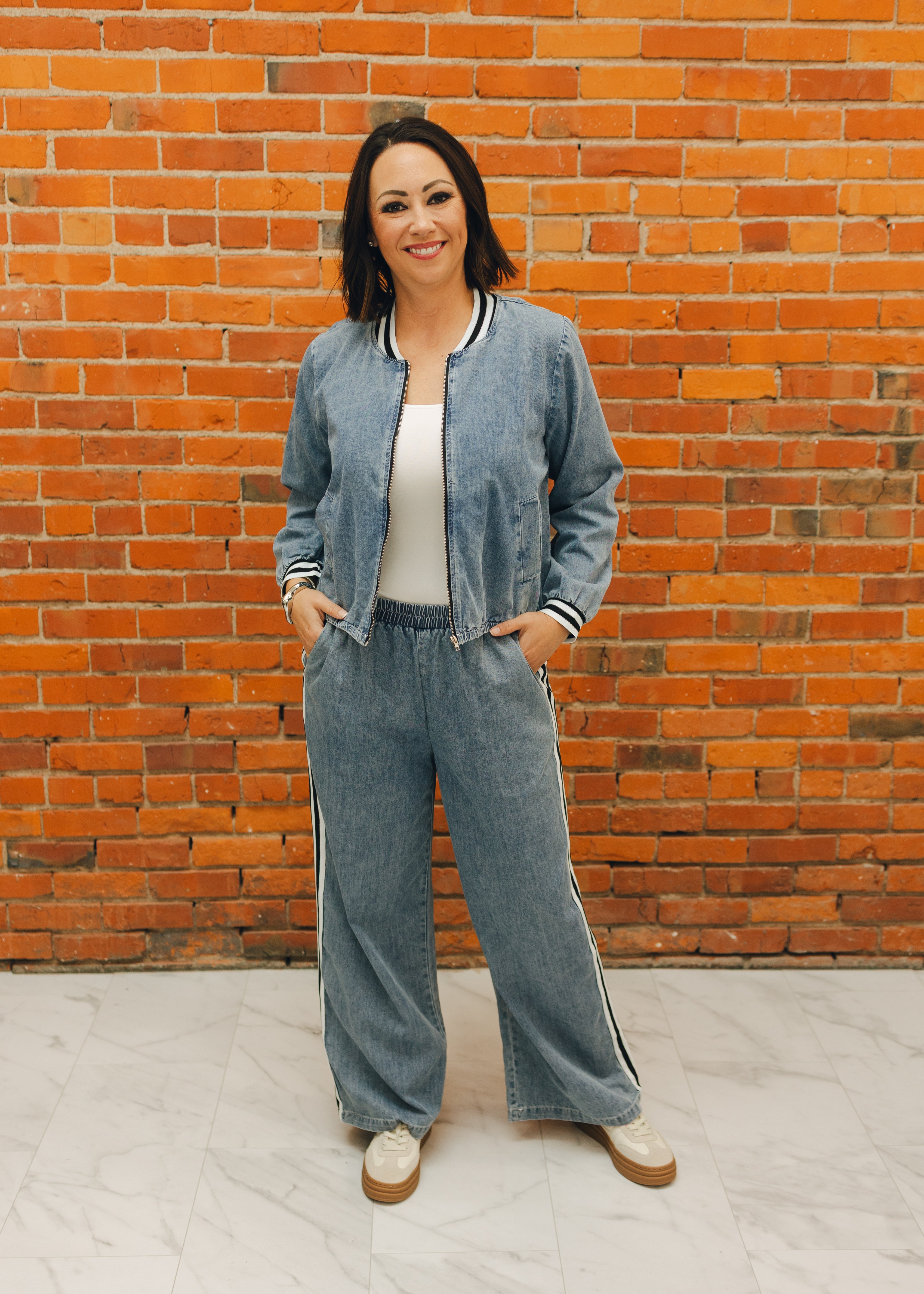 Side Band Accent Washed Denim Pants