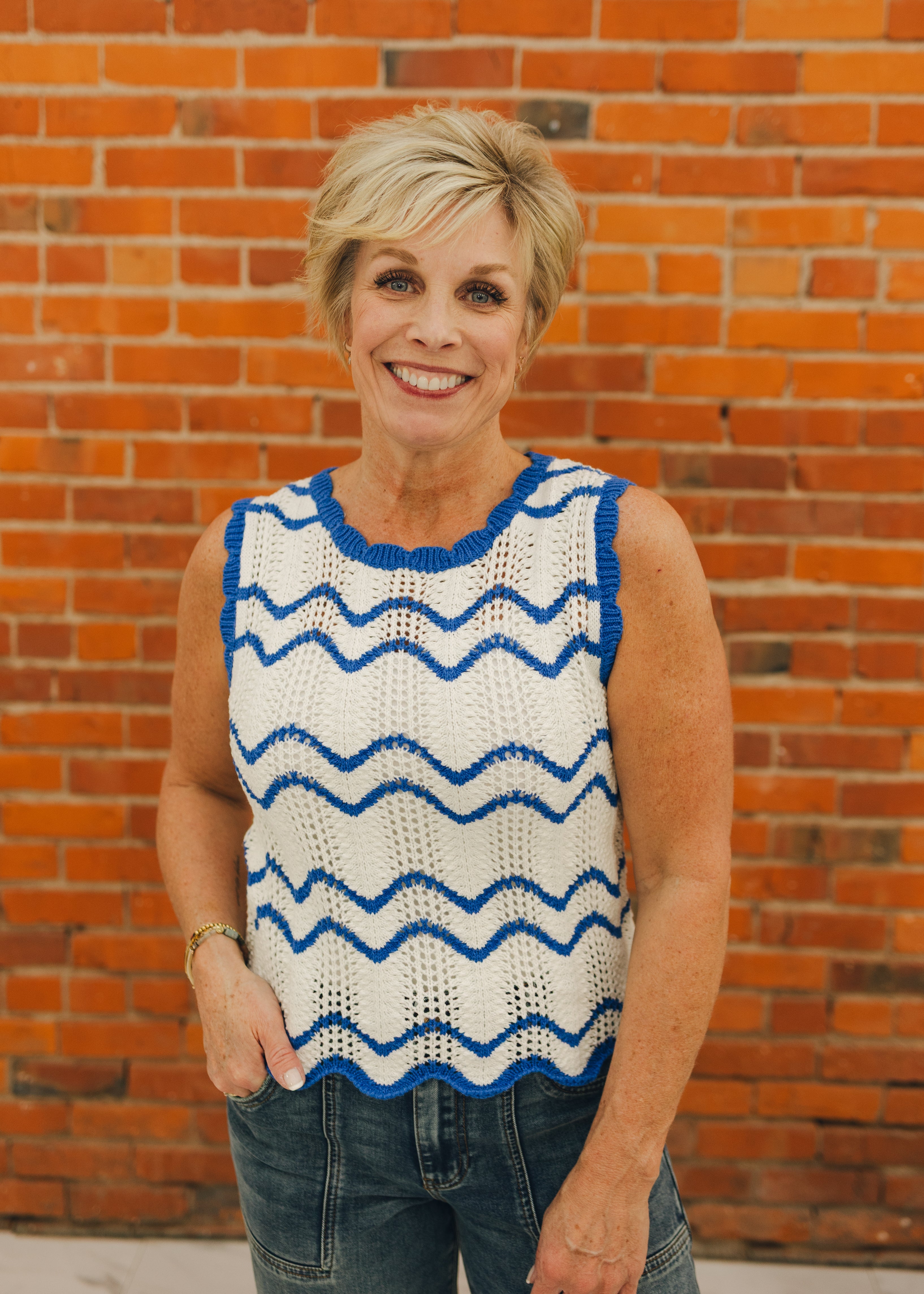 Chevron Striped Sleeveless Knit top