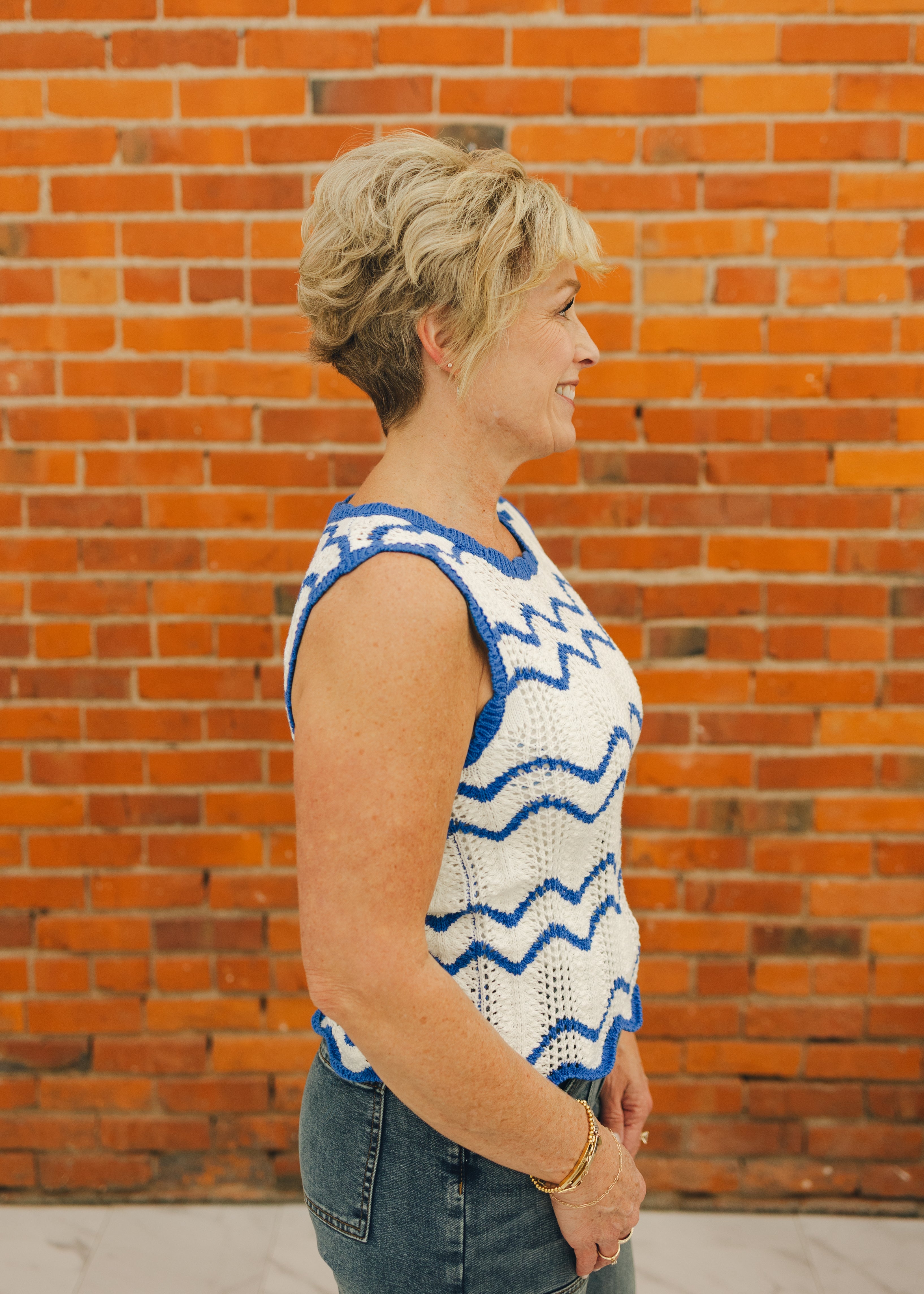 Chevron Striped Sleeveless Knit top