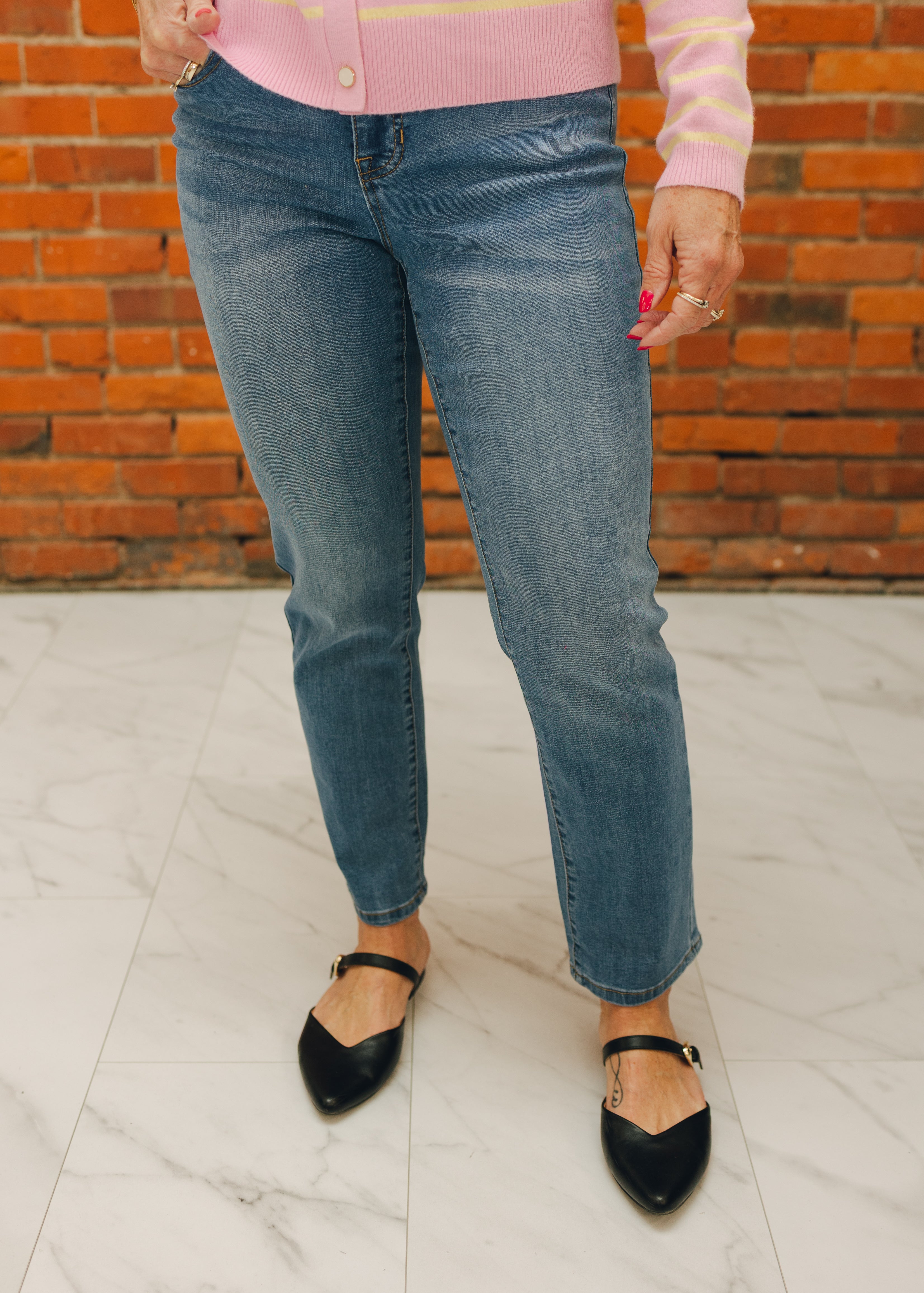 Tribal Sophia Curvy Hugging Straight Ankle Jeans