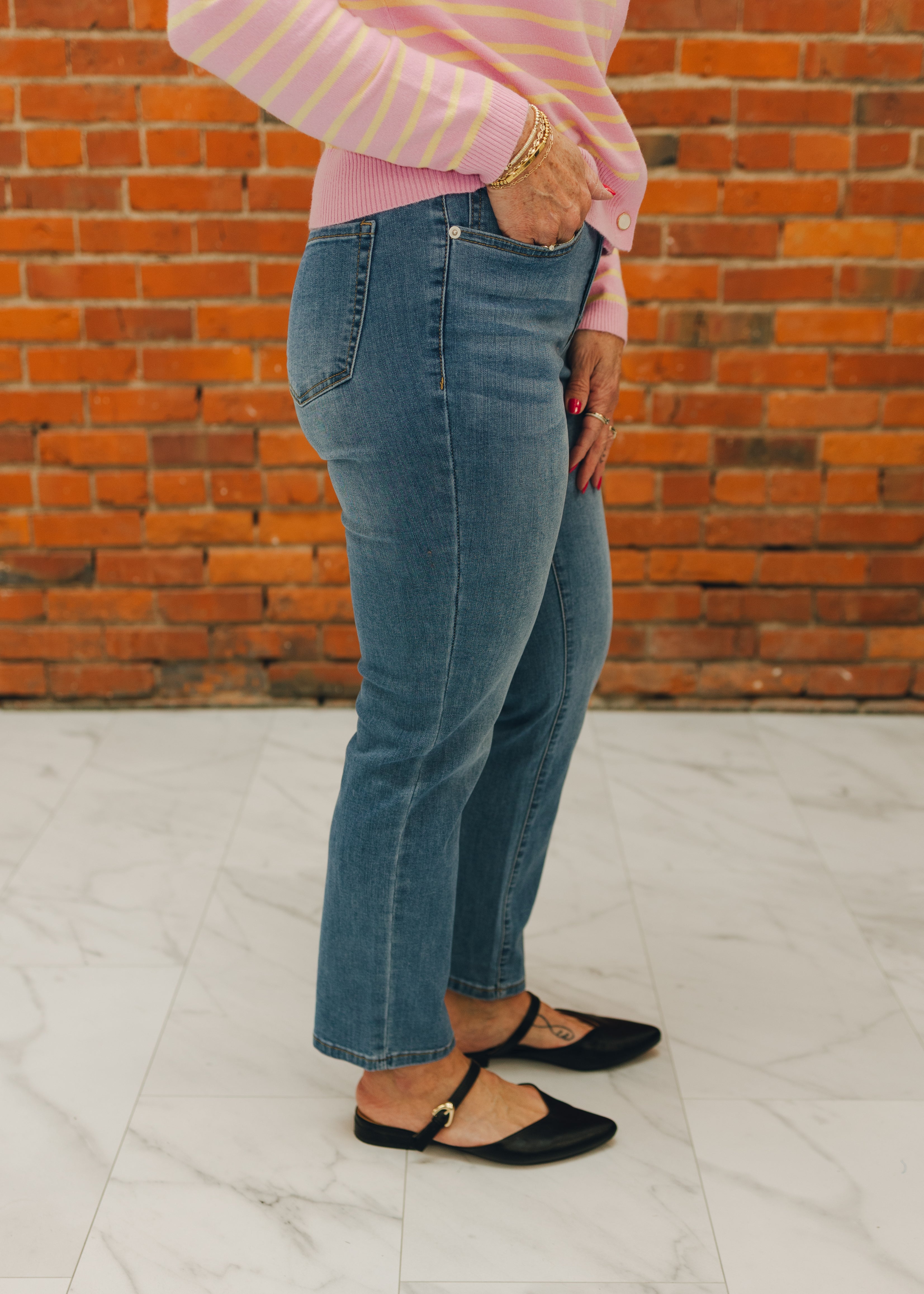 Tribal Sophia Curvy Hugging Straight Ankle Jeans