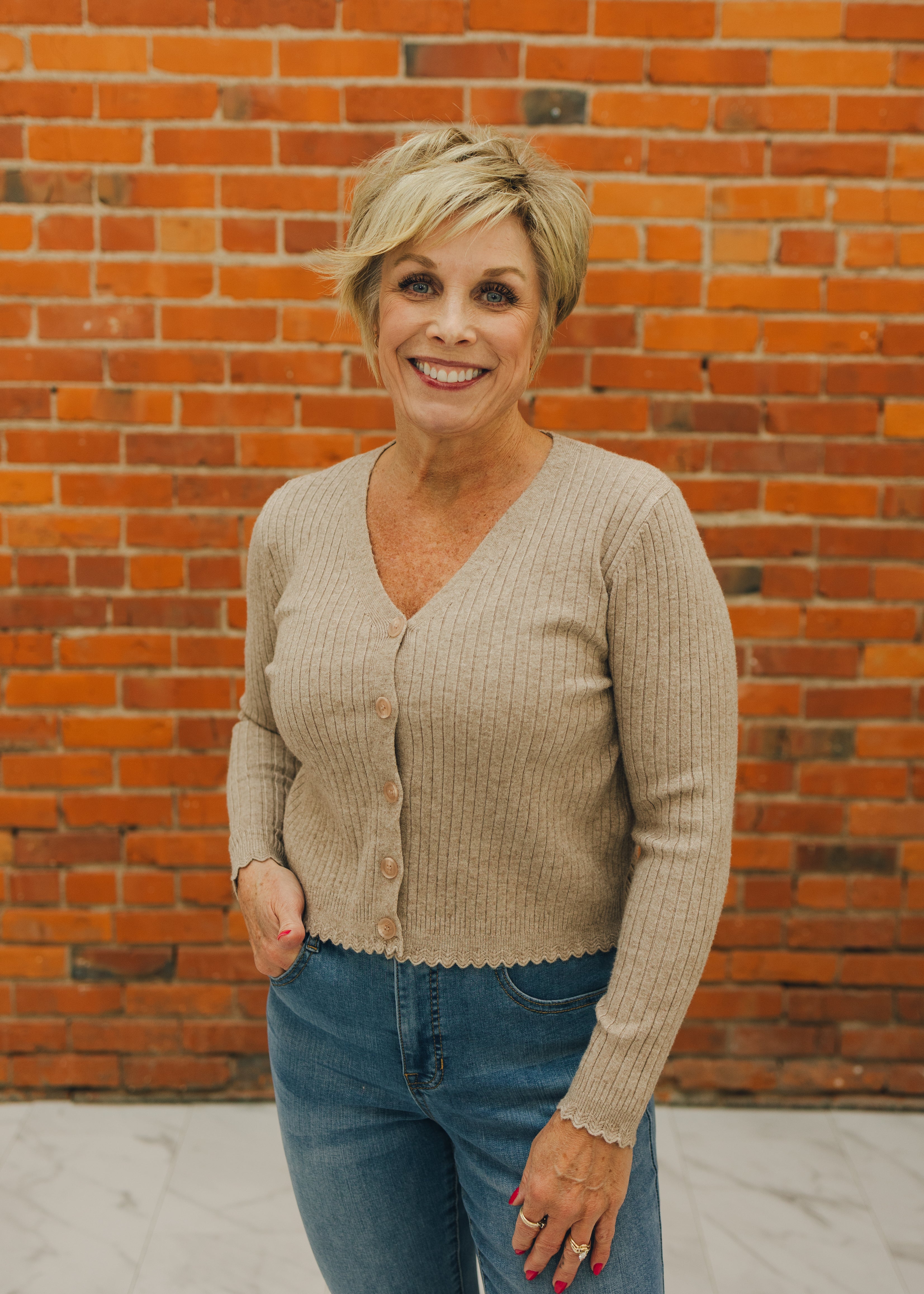 Ribbed Scallop Basic Cardigan