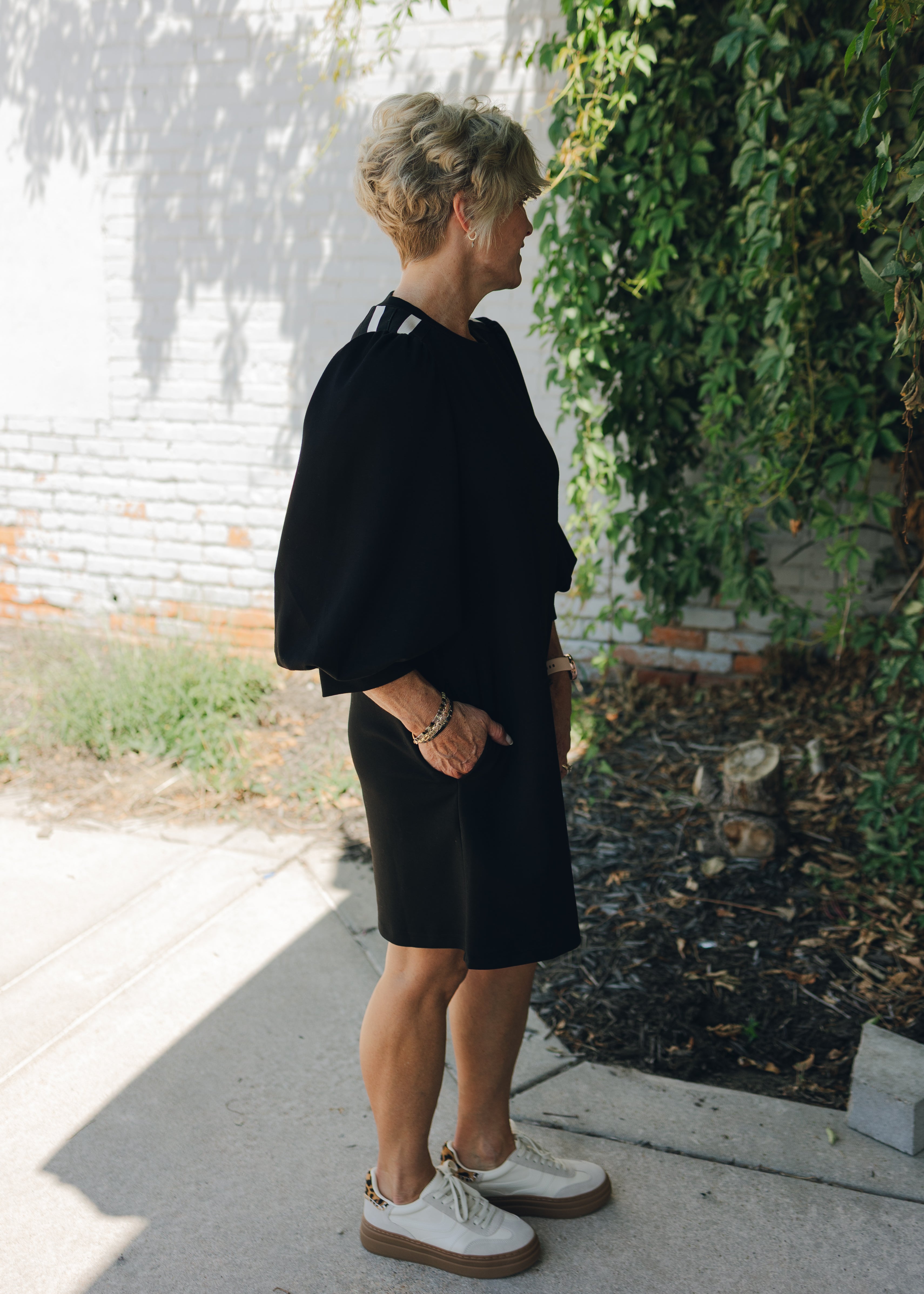 Stripe Accent Shoulder Casual Dress - Black