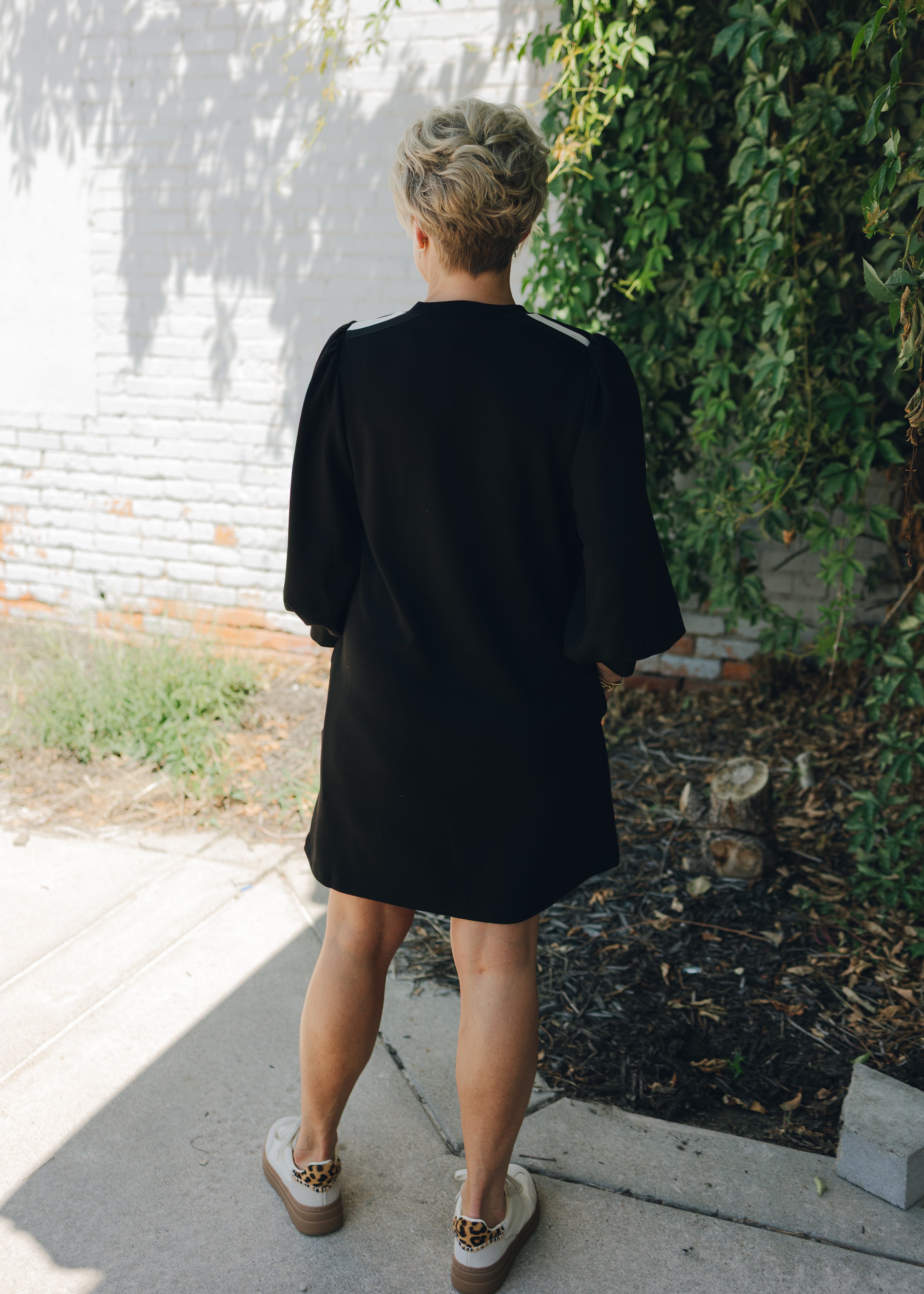 Stripe Accent Shoulder Casual Dress - Black