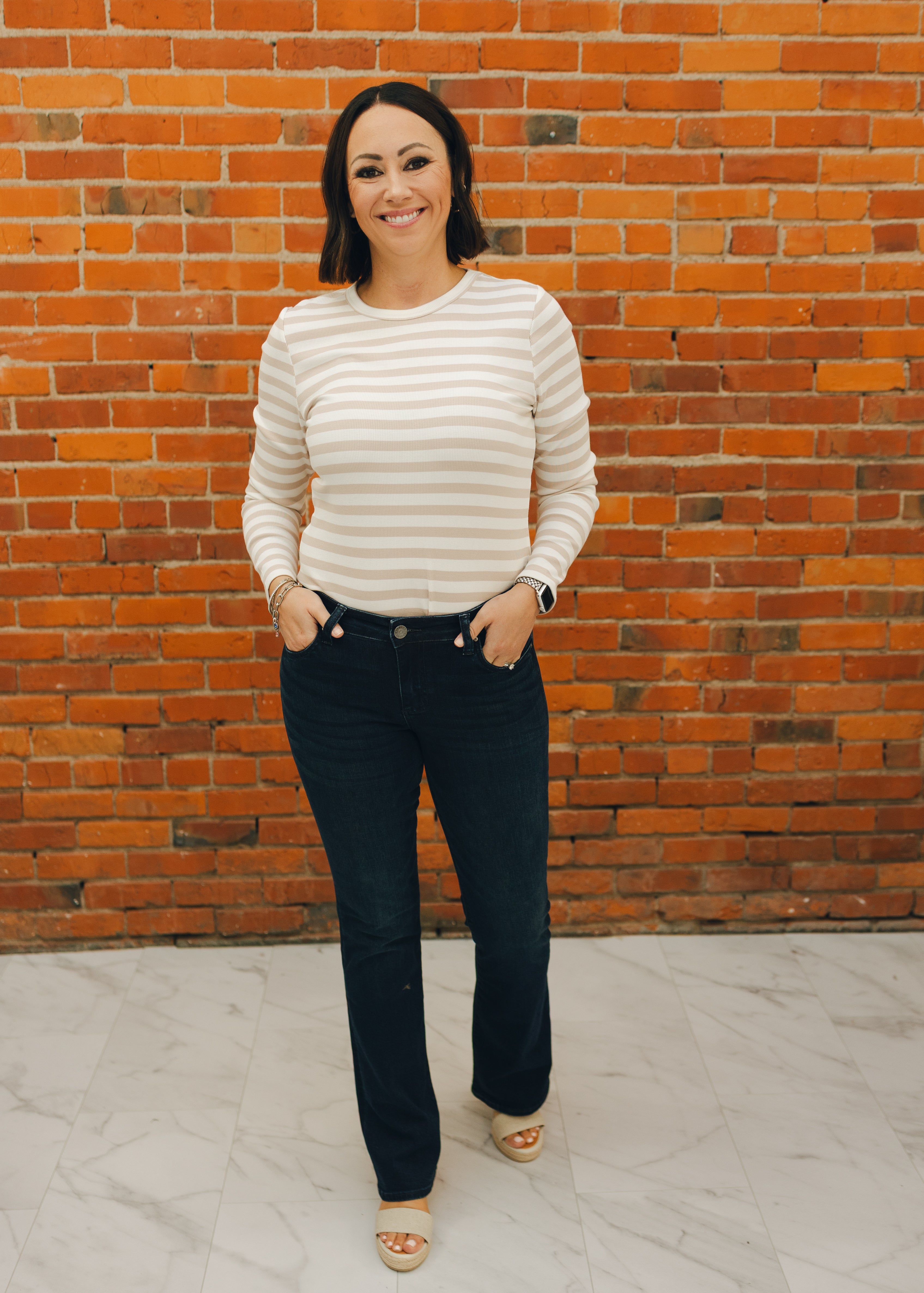 KUT Natalie Mid Rise Flare - Leading