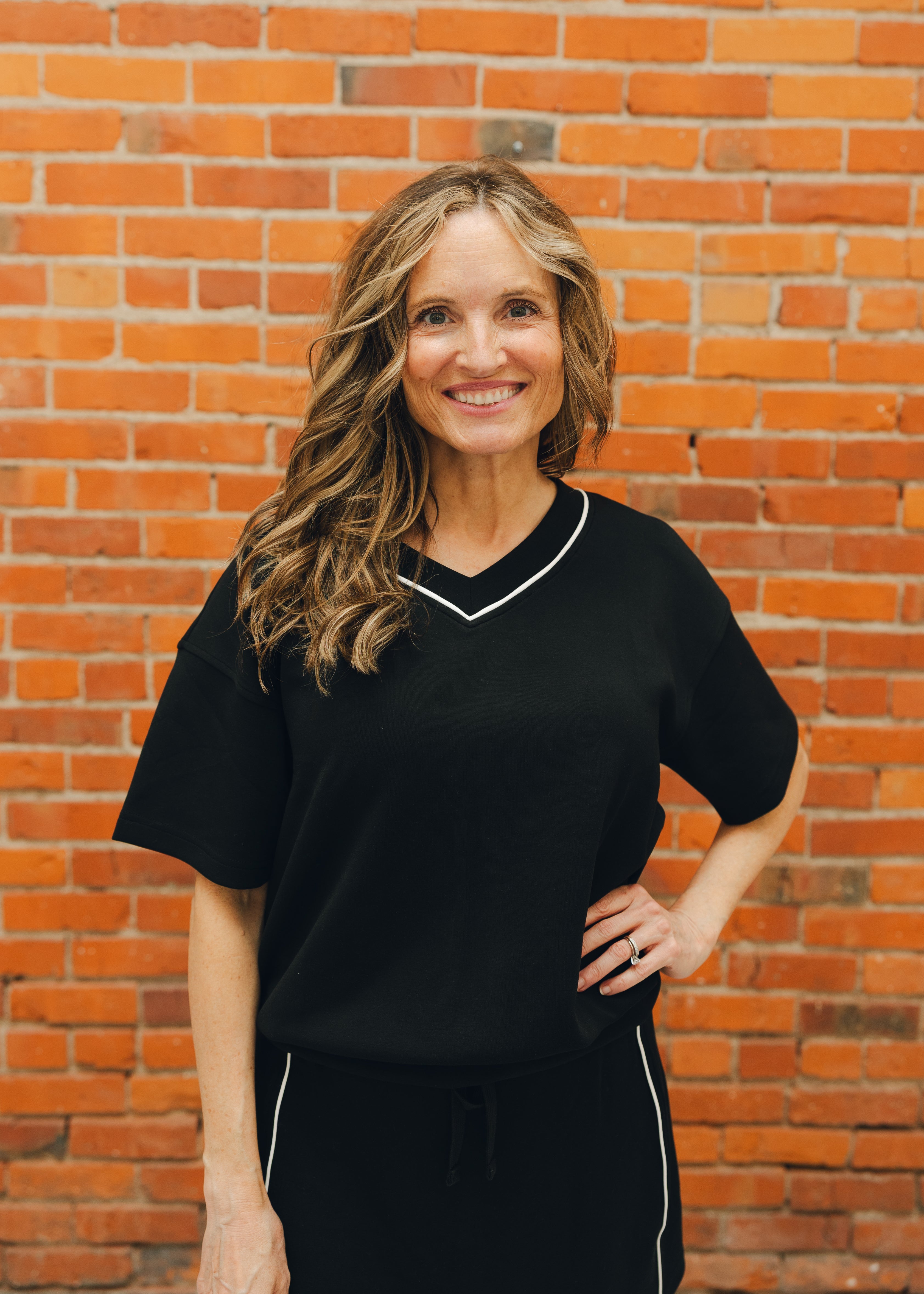 Modal Poly Flat Piping V-Neck Top