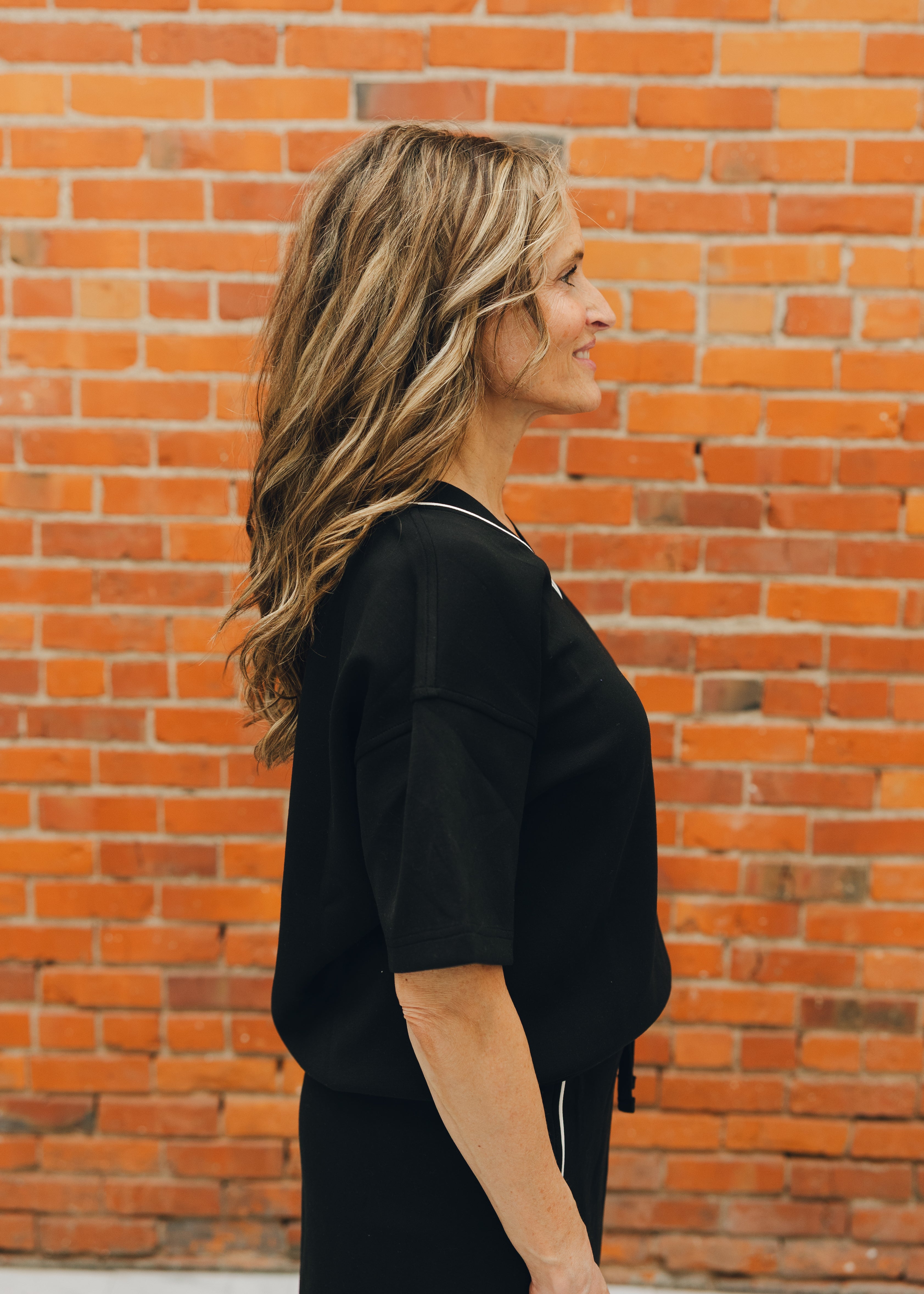 Modal Poly Flat Piping V-Neck Top