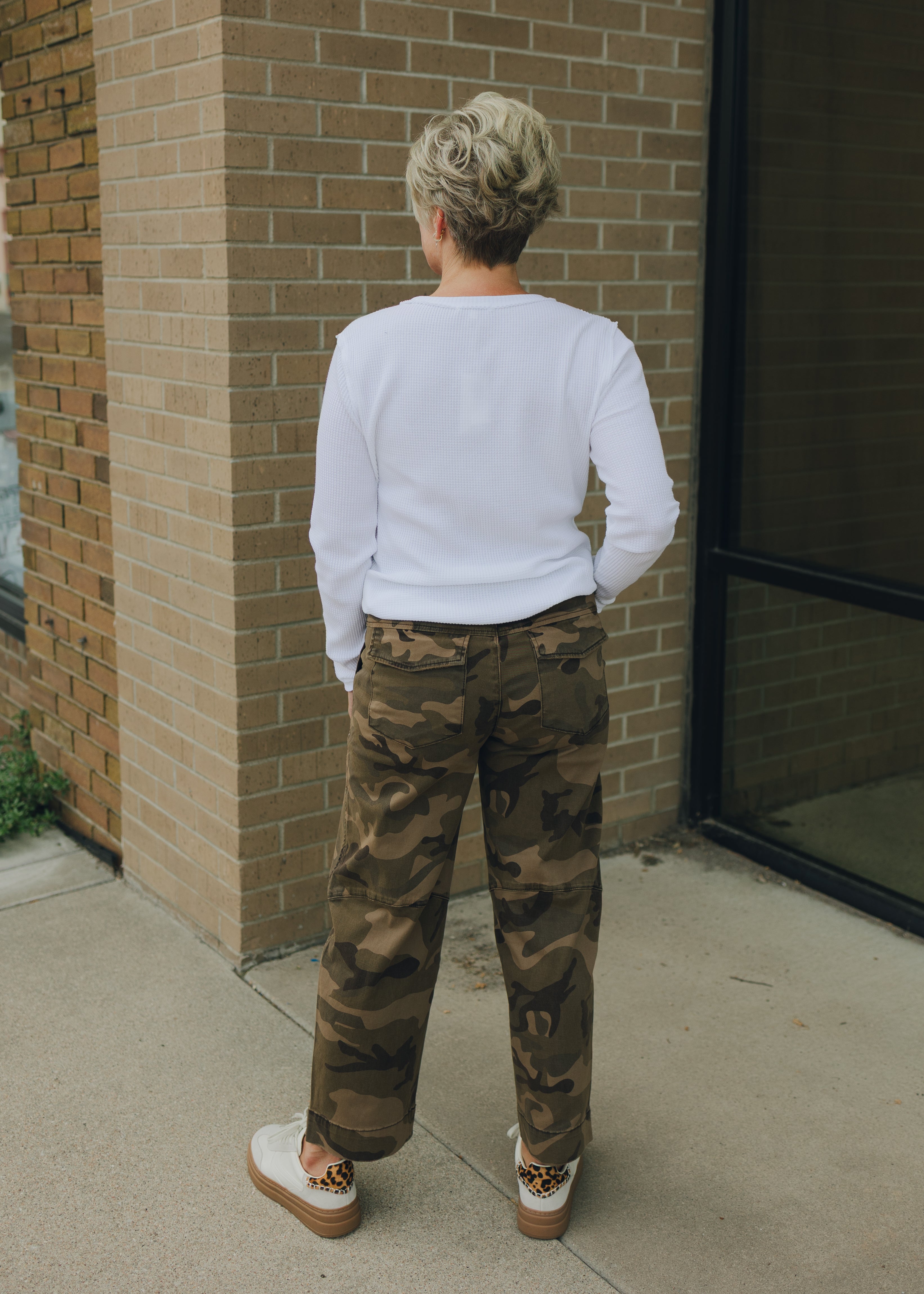 KUT Ashton Wide Leg Barrel - Brown