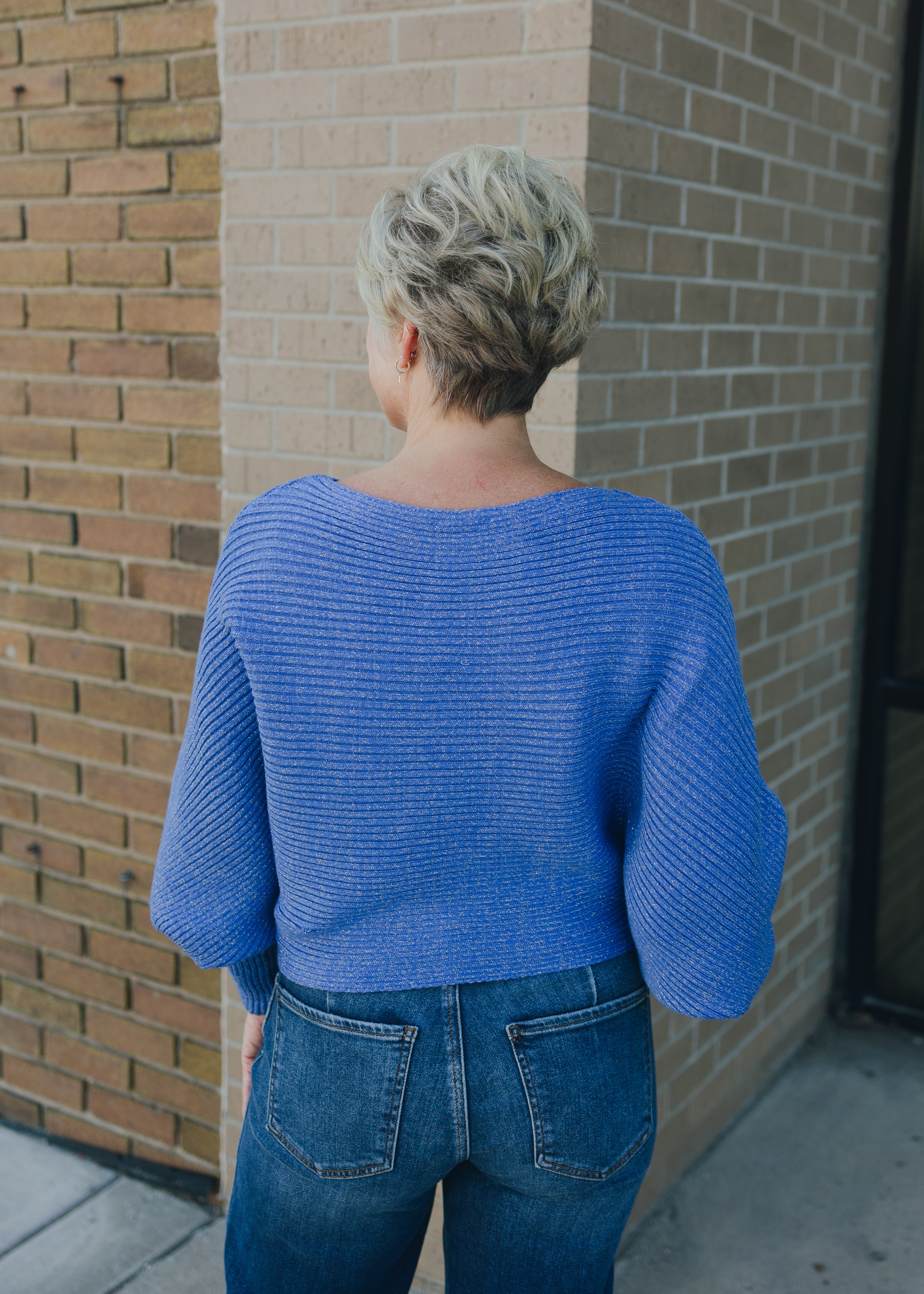 Round Neck Cropped Sweater Top