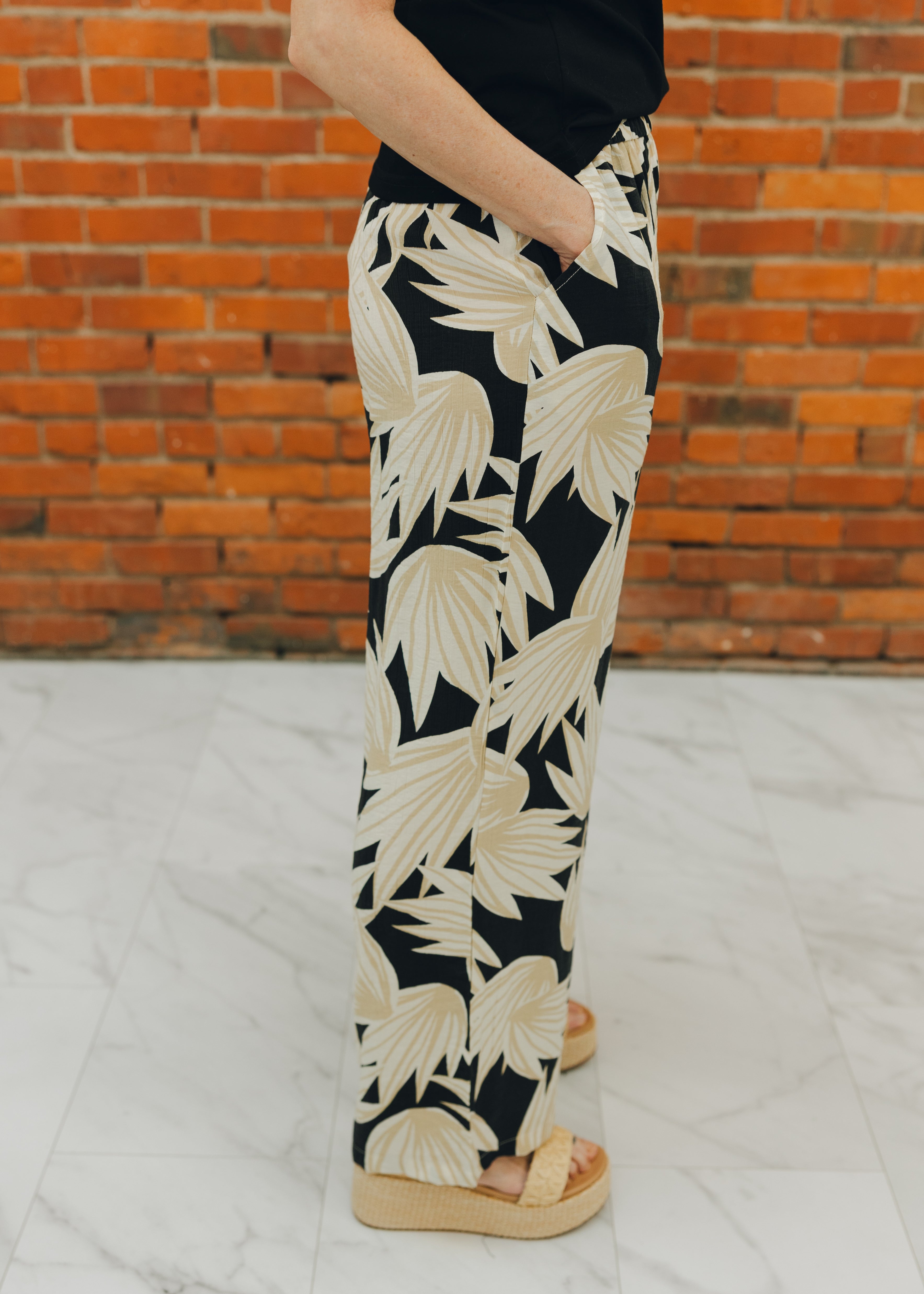 Elastic Waistband Woven Pant