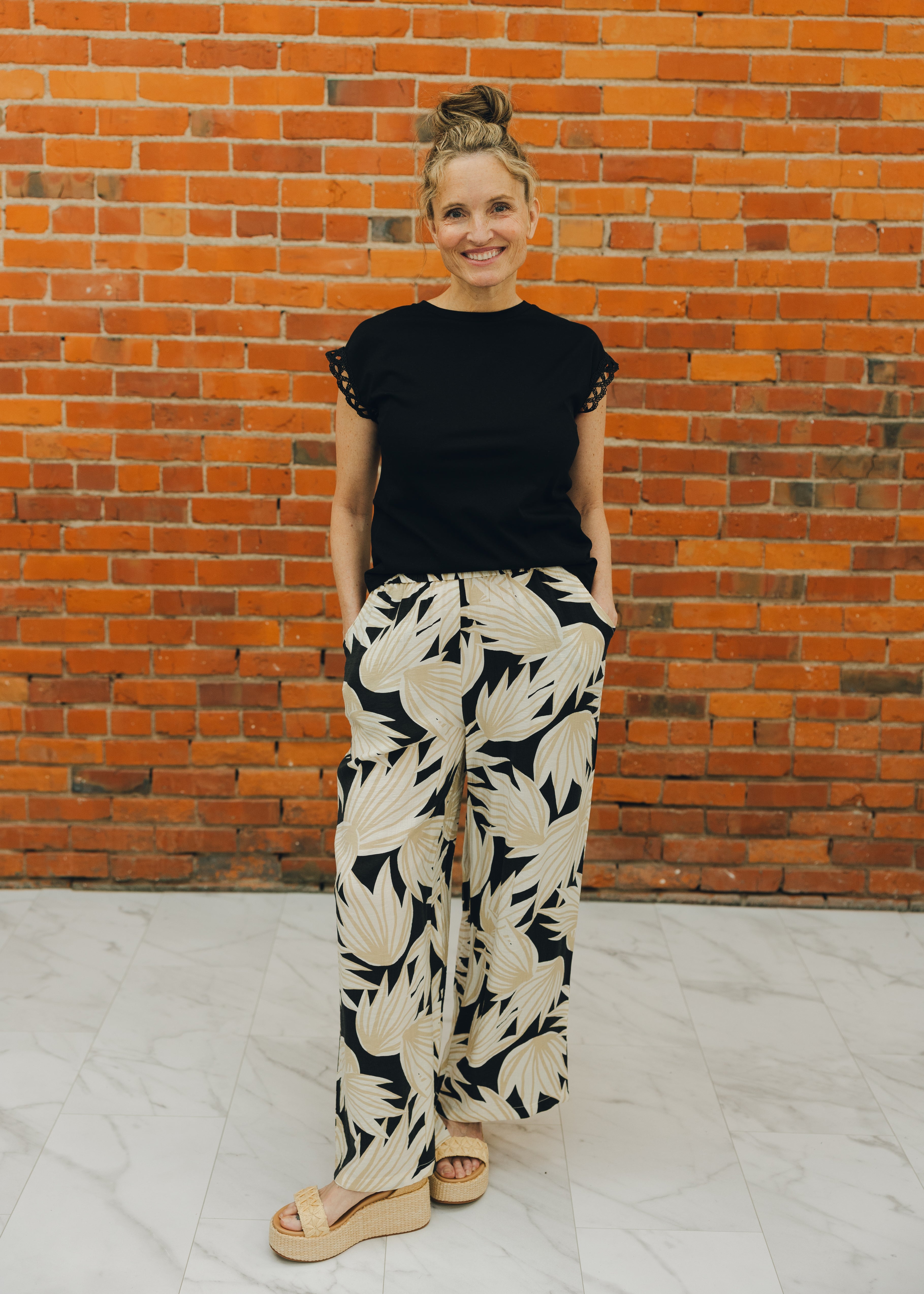 Elastic Waistband Woven Pant