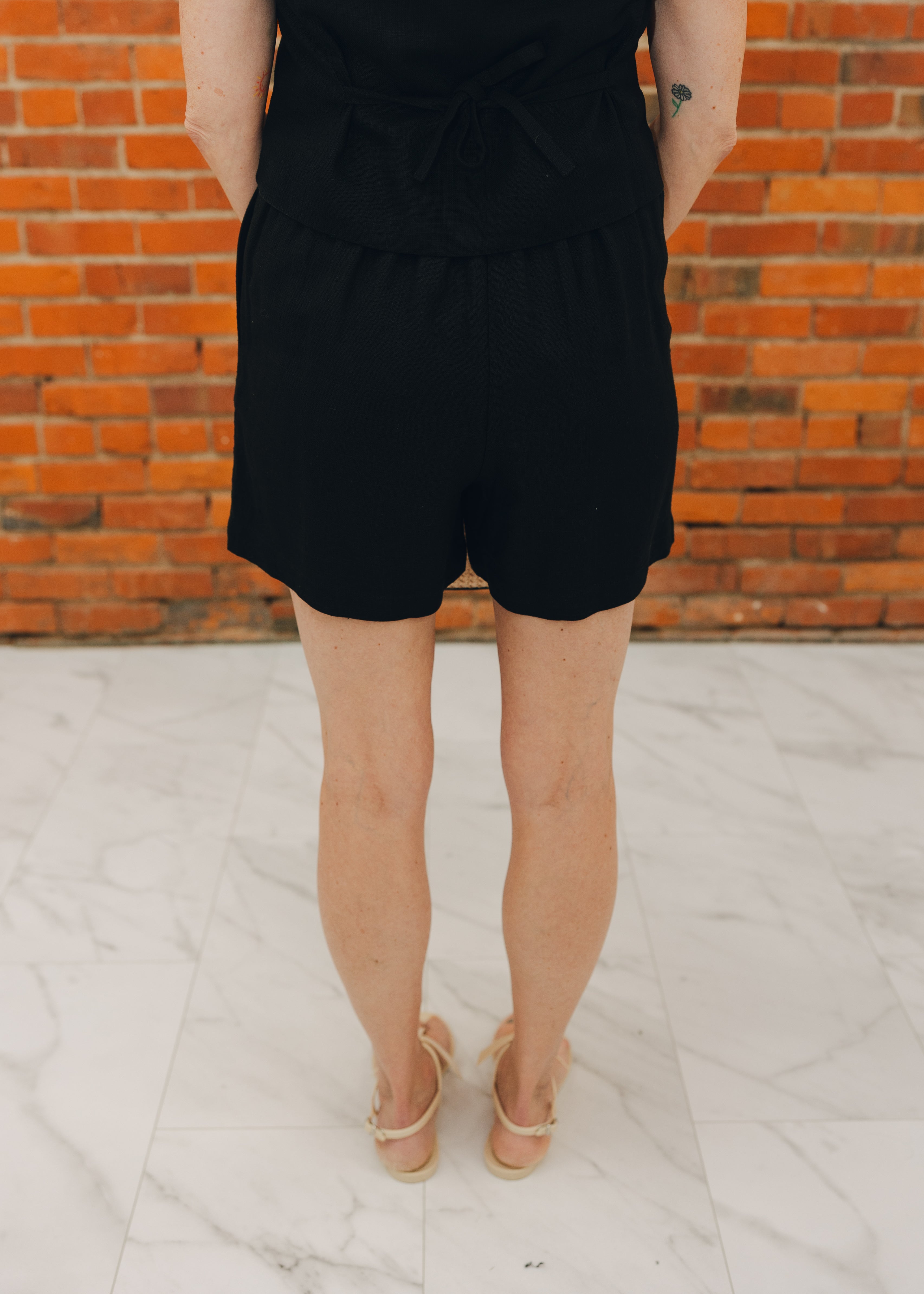 Elastic Back Waistband Linen Shorts W/ Pockets