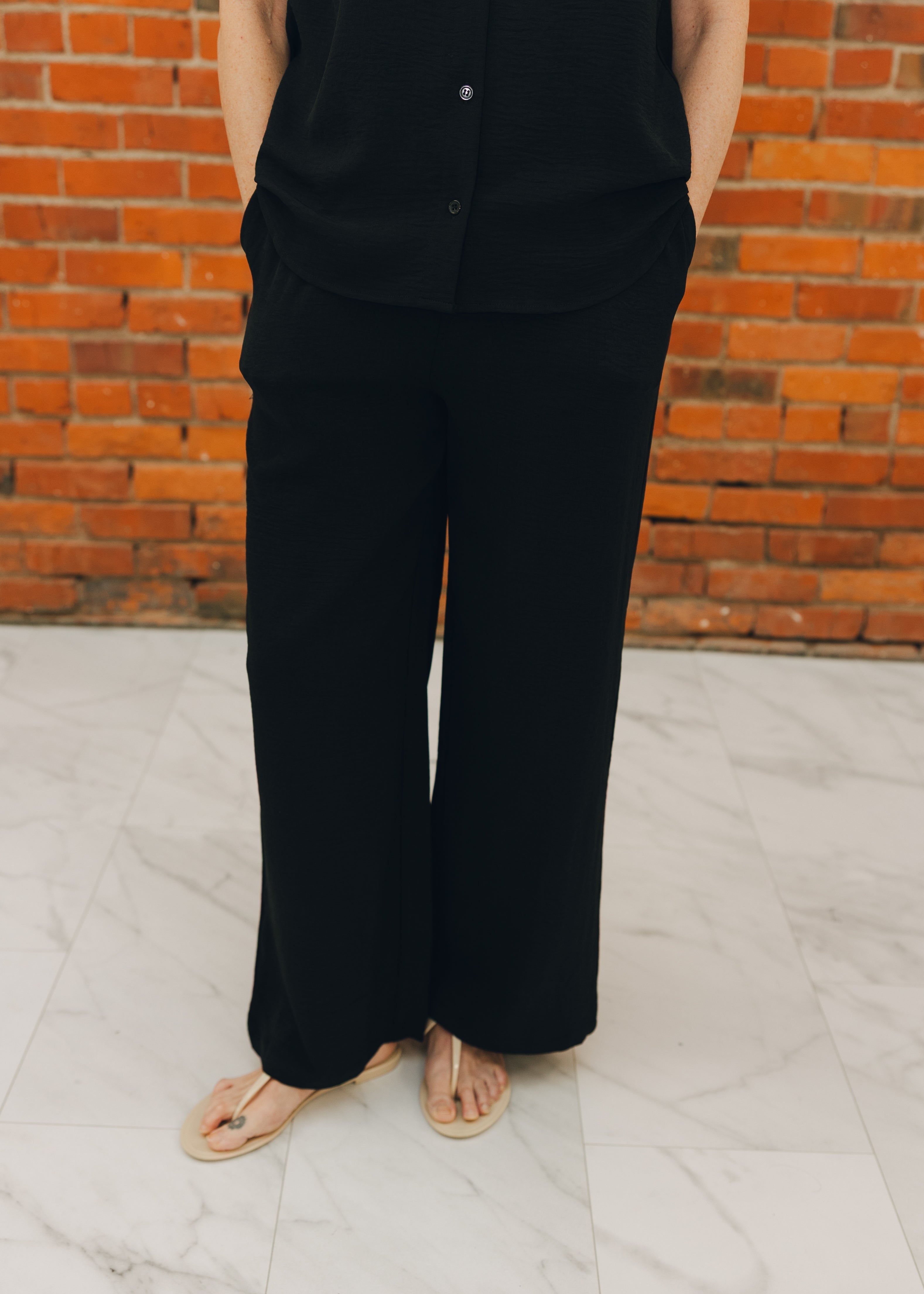 Elastic Waist Band Wide Leg Pant