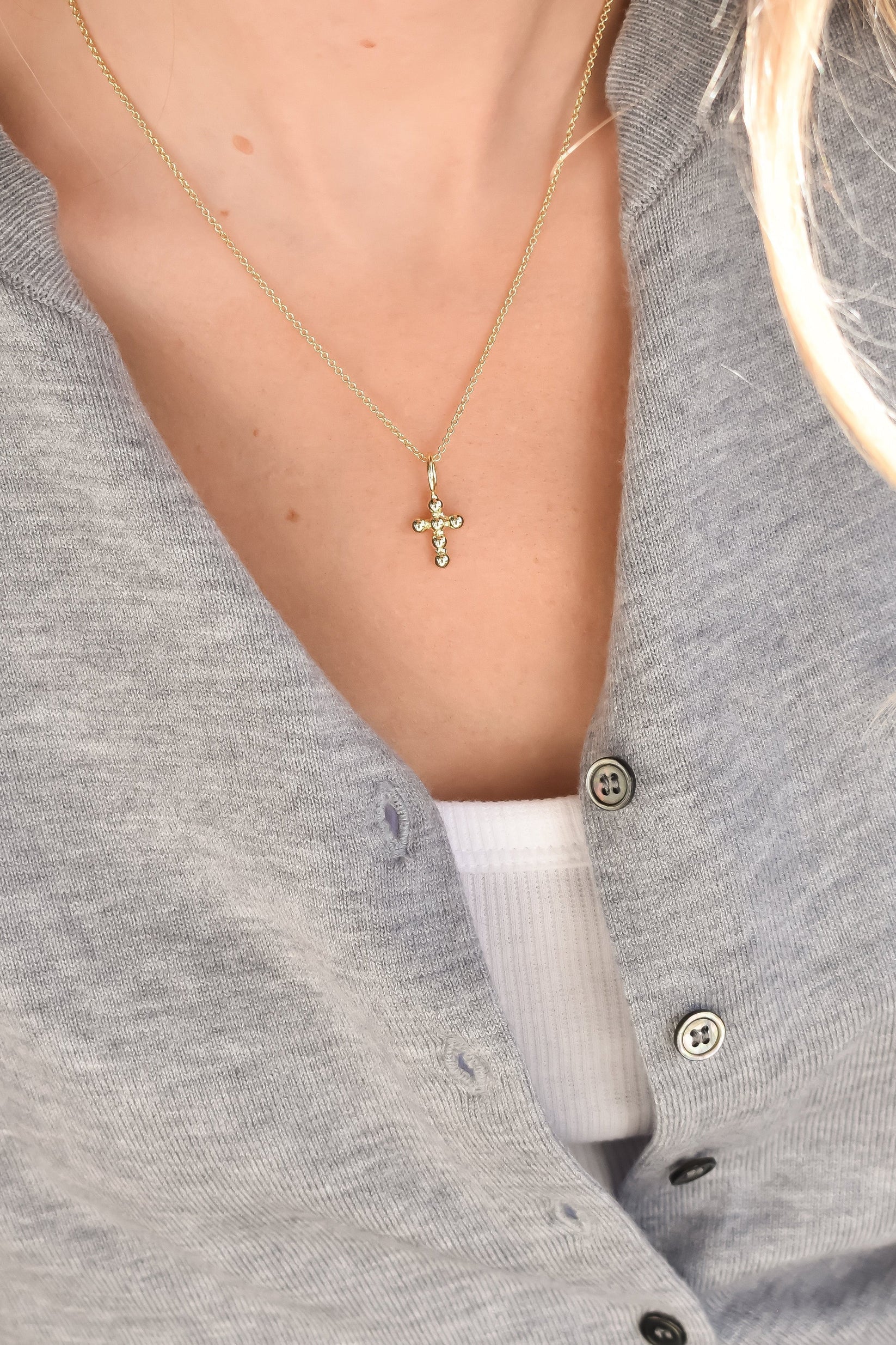 Sis Kiss Mini Hope Cross Charm