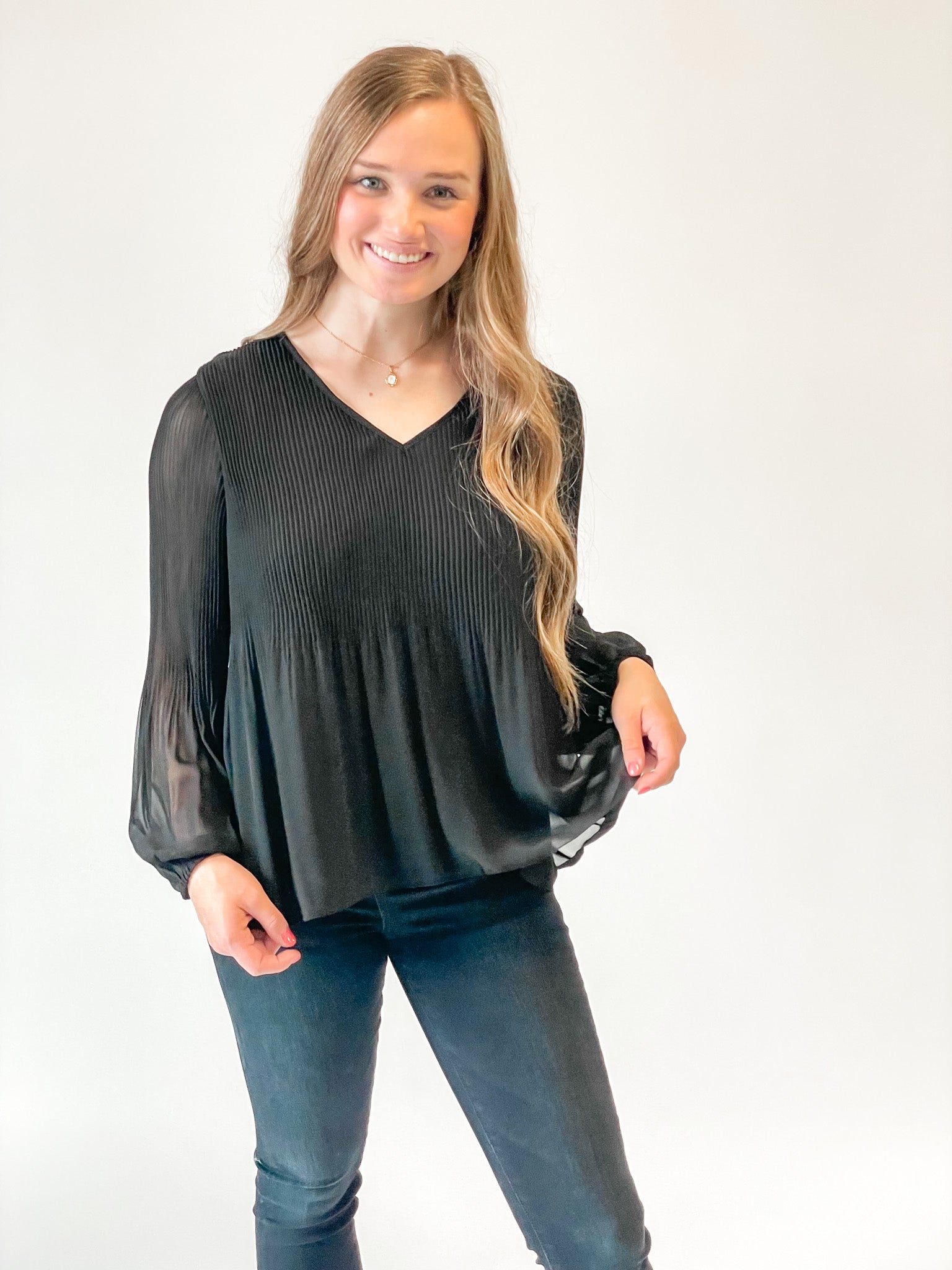 Liverpool V-Neck L/S Pleated Top
