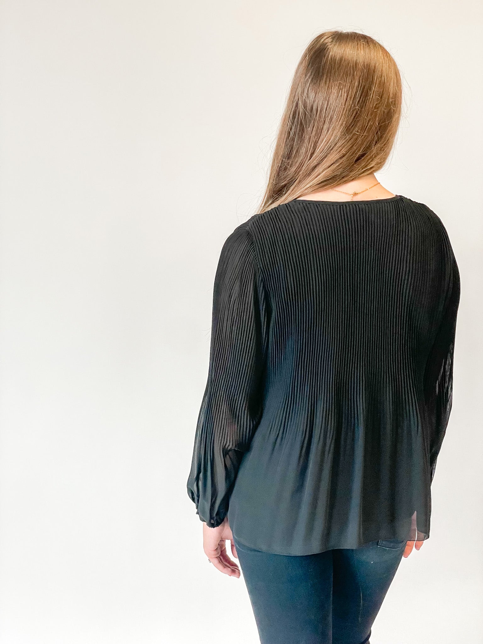 Liverpool V-Neck L/S Pleated Top