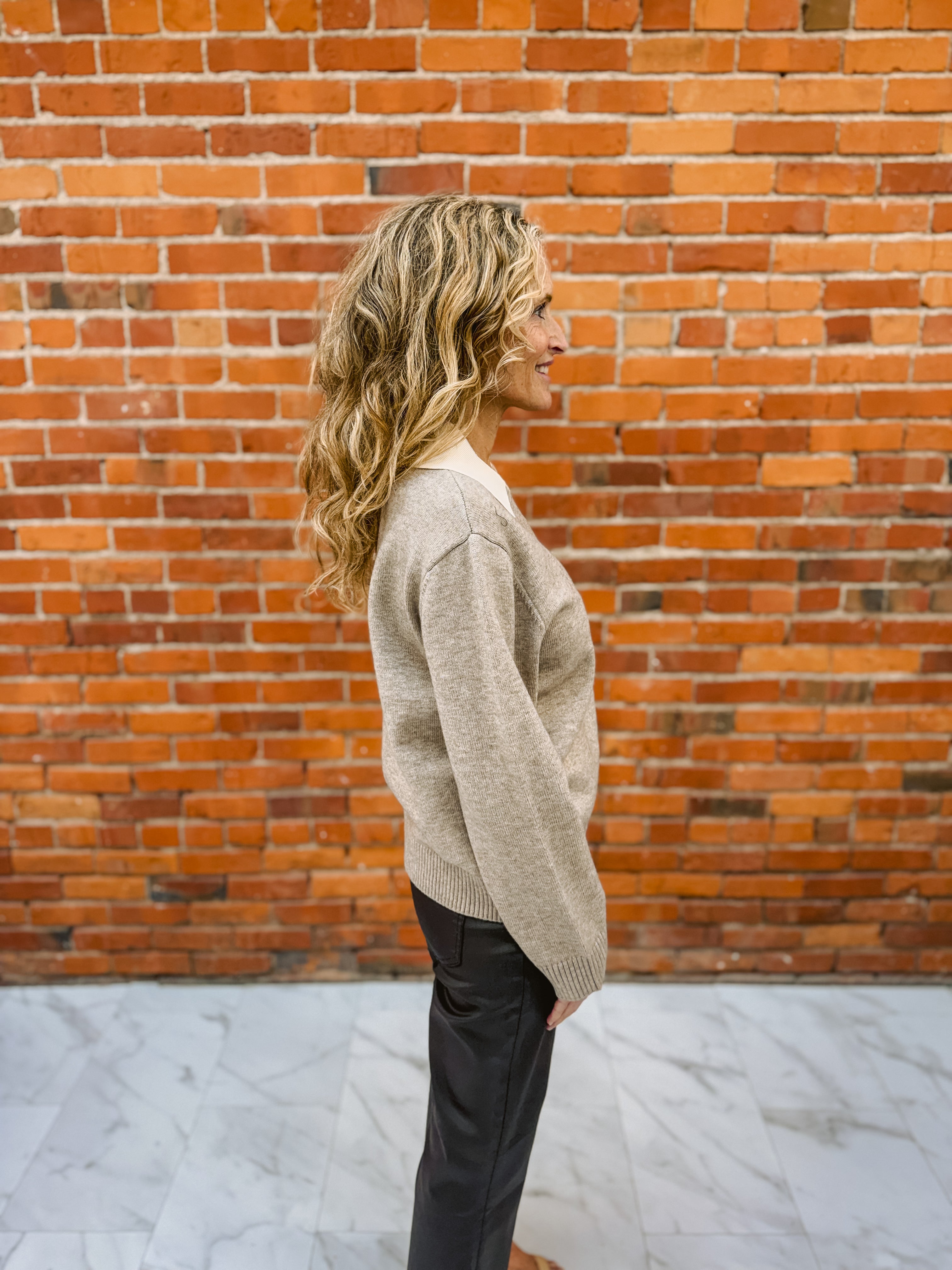 Sweater with Ribbed Collar